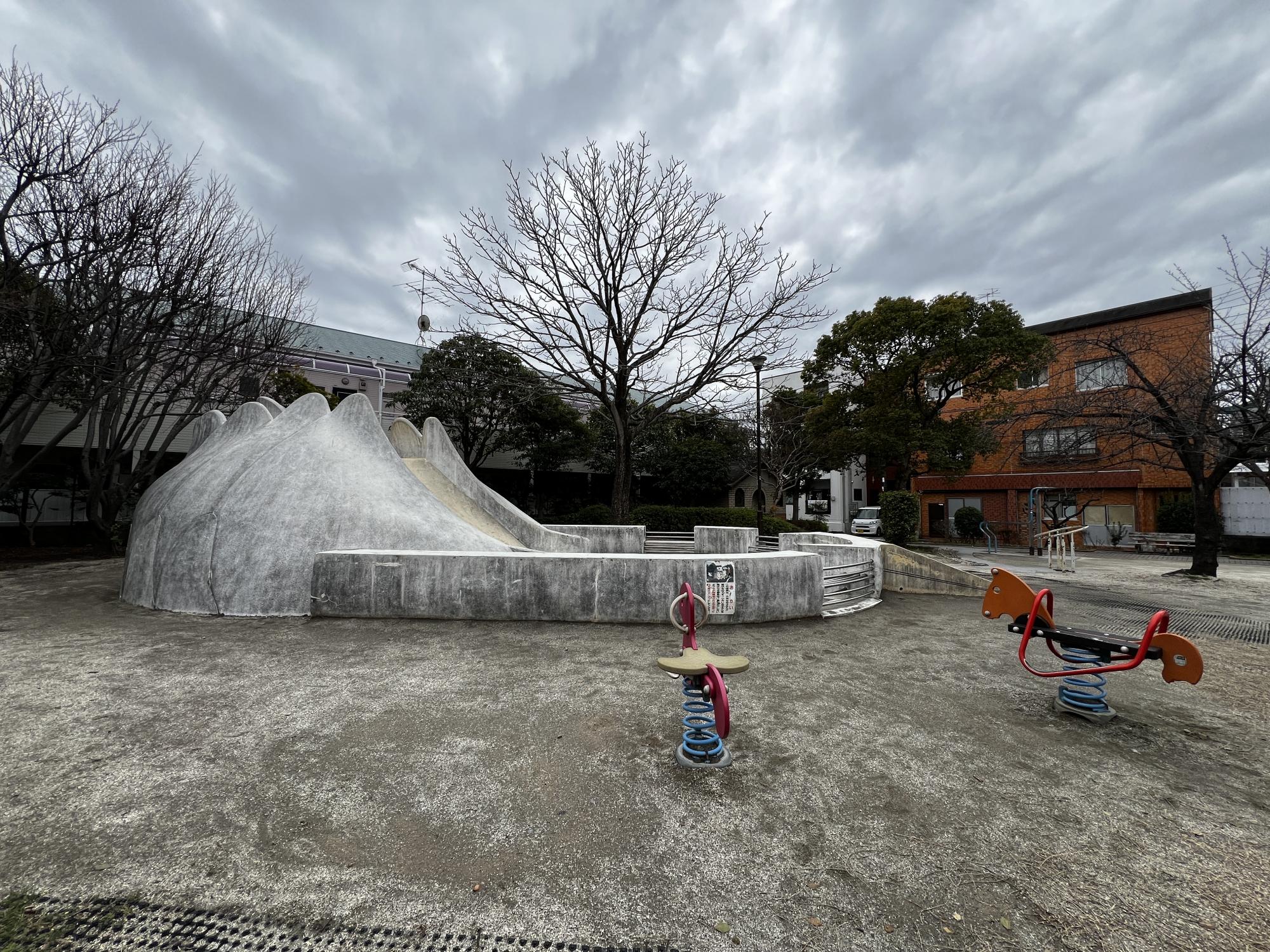 本一色マロニエ公園