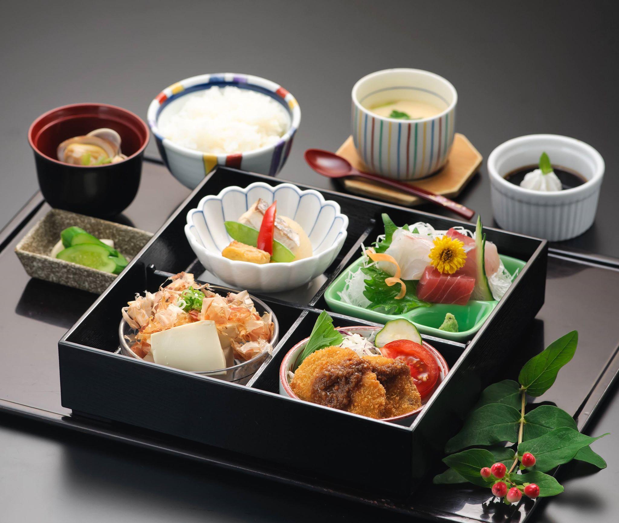 レストラン　芝井川