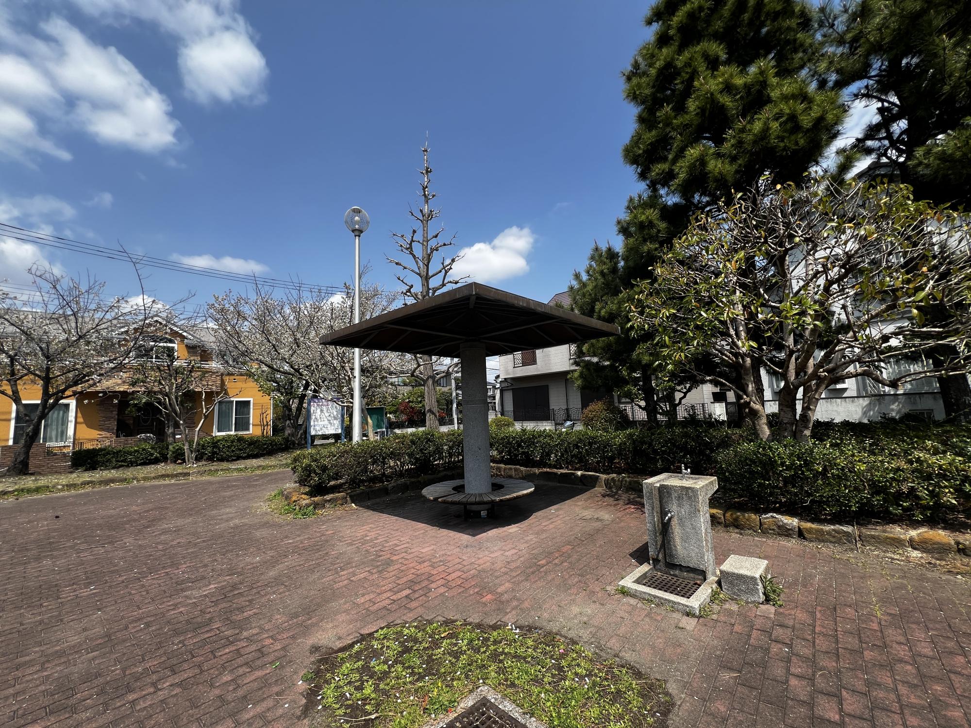 高洲北街区公園