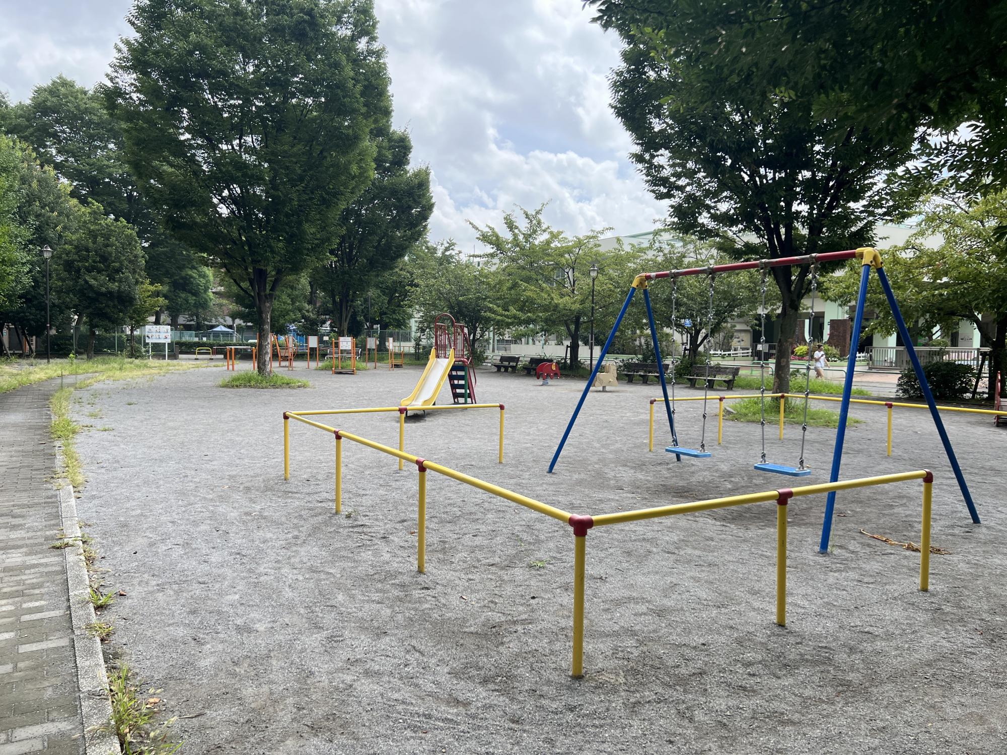 板橋区立蓮根三丁目公園