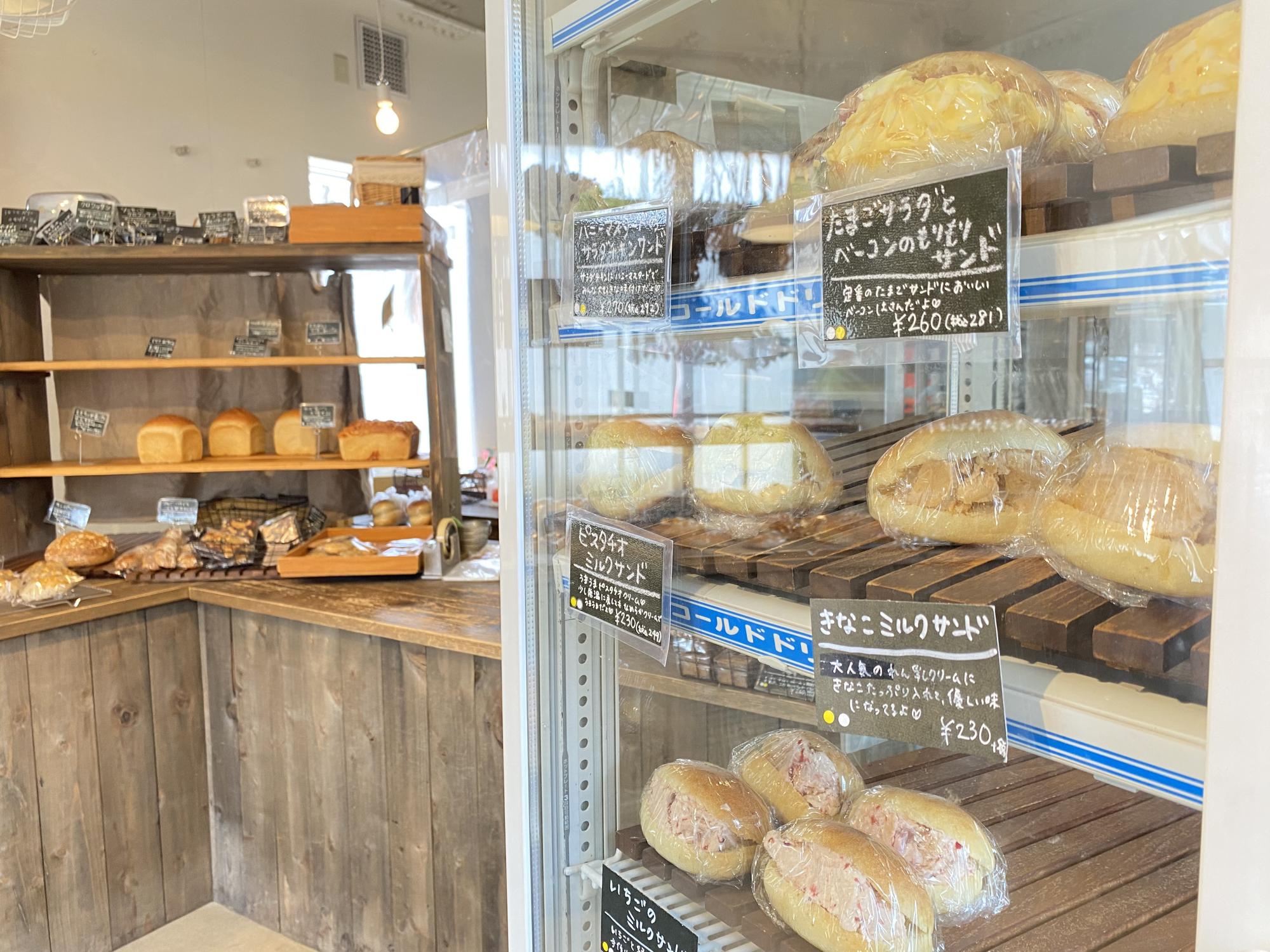 momochami Bread（モモチャミブレッド）