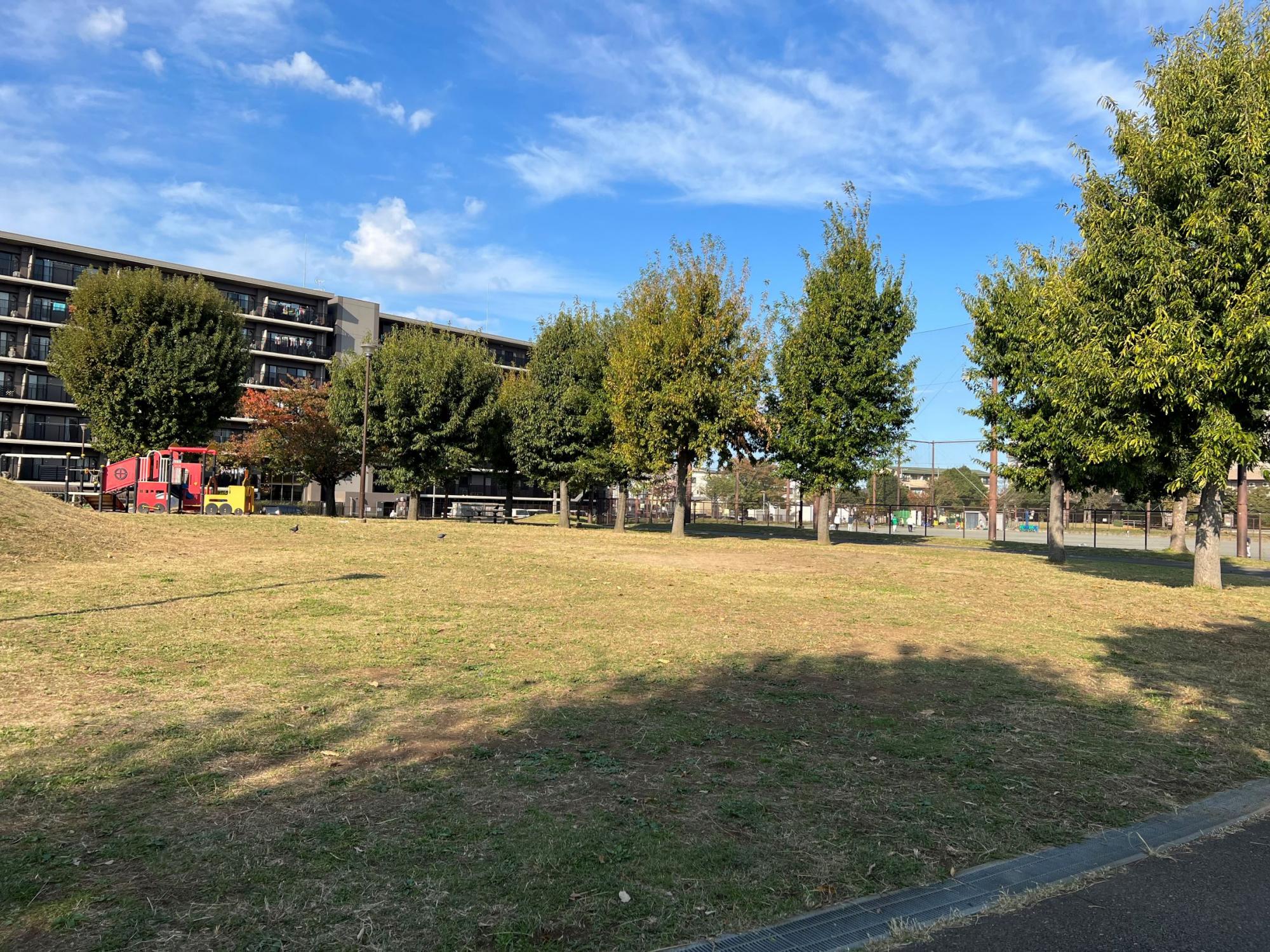 新鶴見公園
