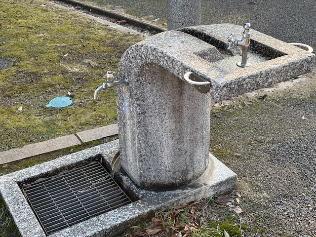 泉の広場（経塚公園）