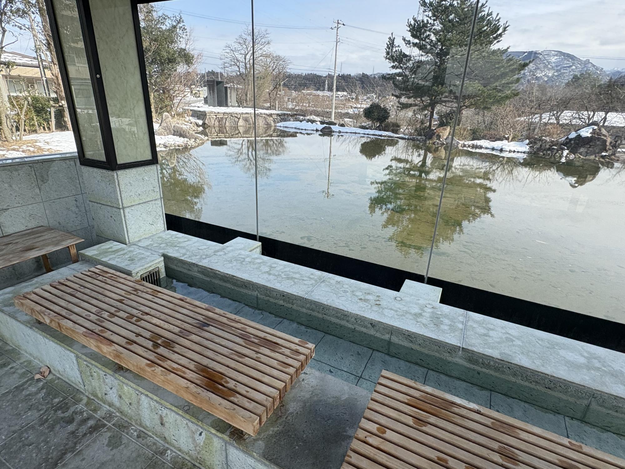 春日公園　足湯