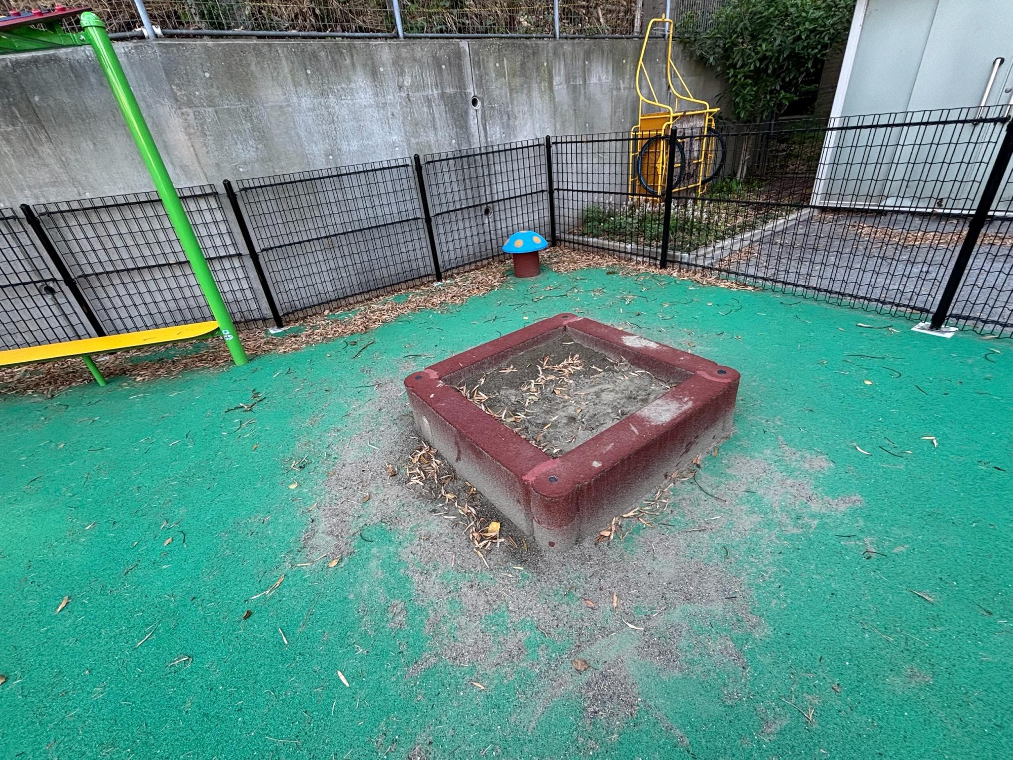 サンサン児童公園