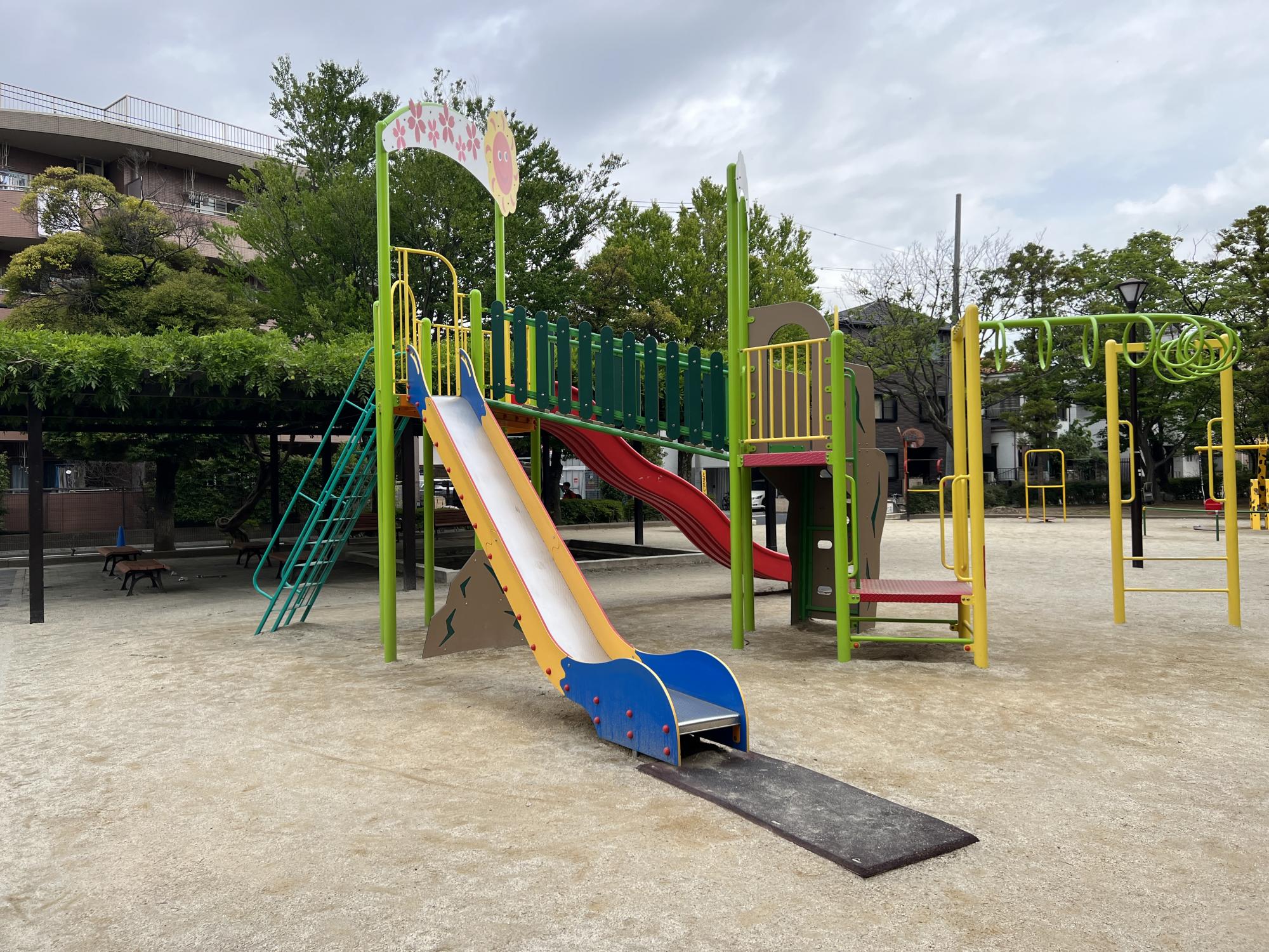 東葛西さくら公園