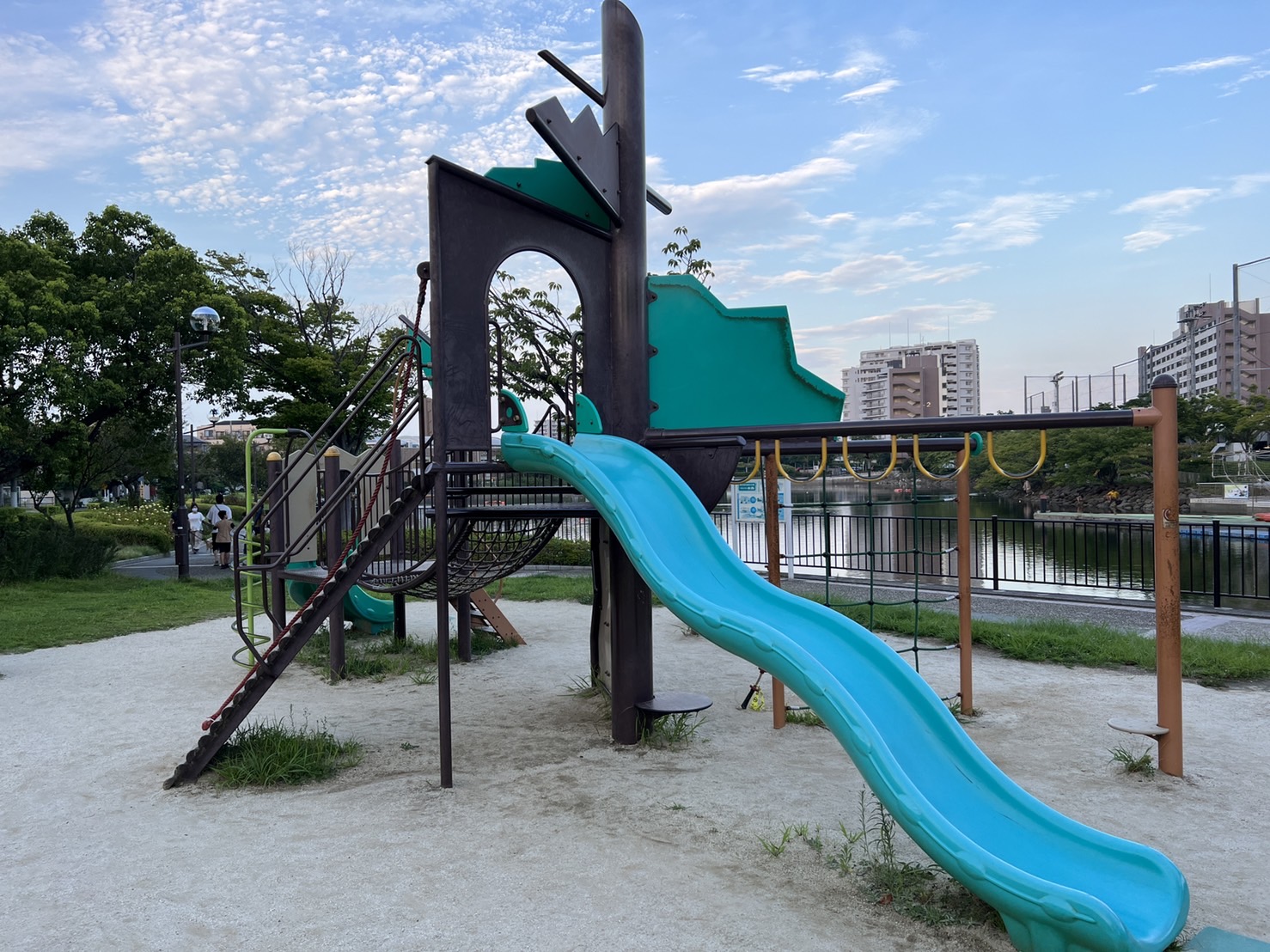 新左近川親水公園