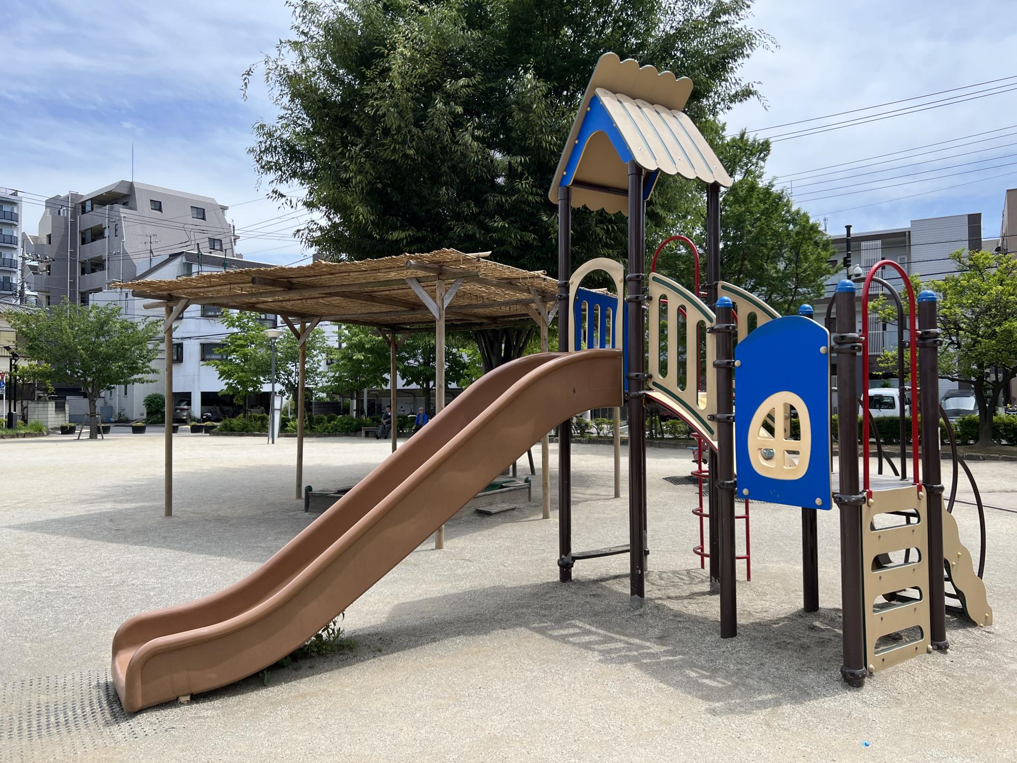 仲町（なかちょう）公園