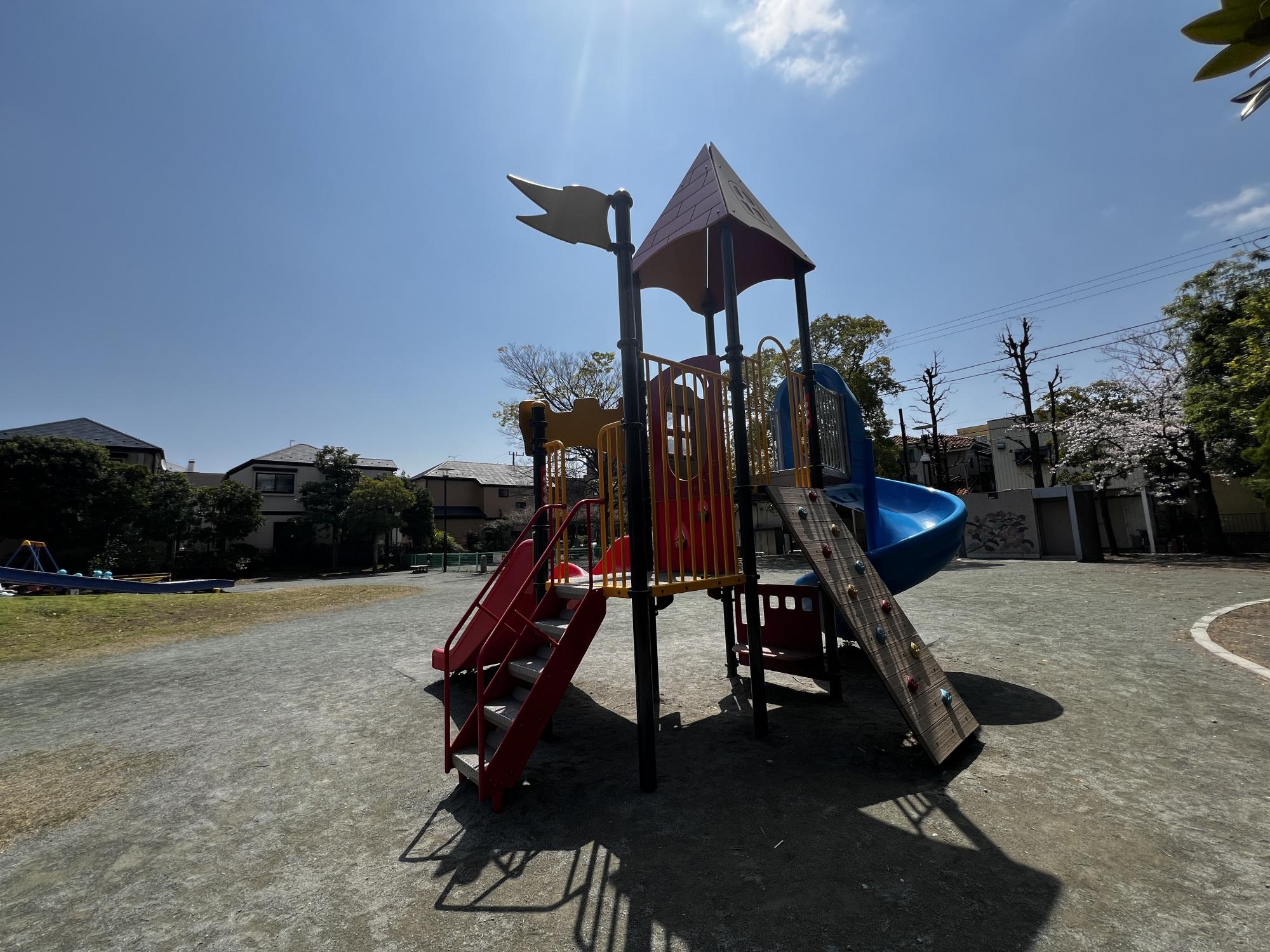 富士見第1街区公園（ローラー公園）