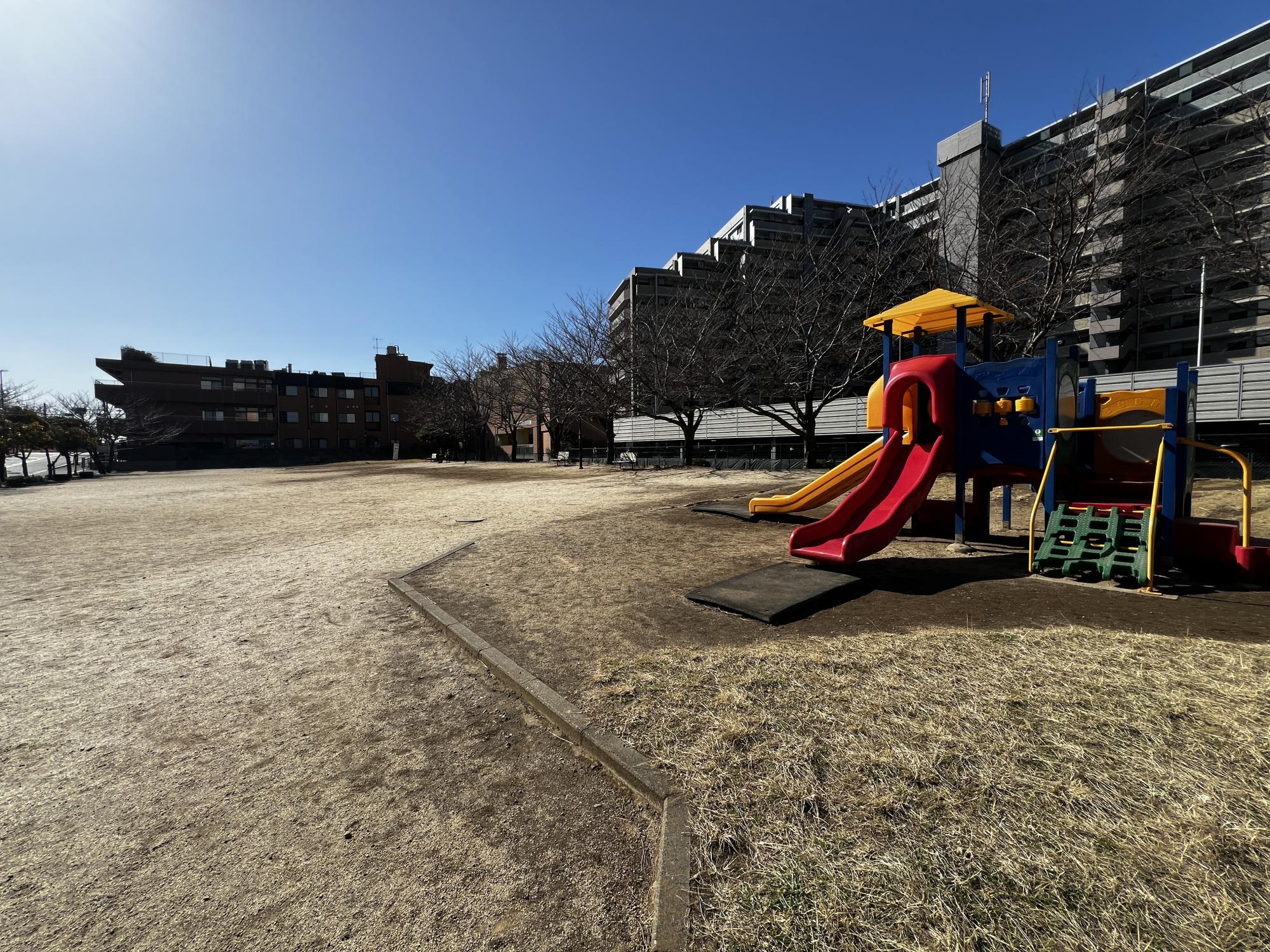 江戸川二丁目広場