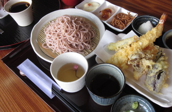蕎麦かふぇ　美楽（びらく）