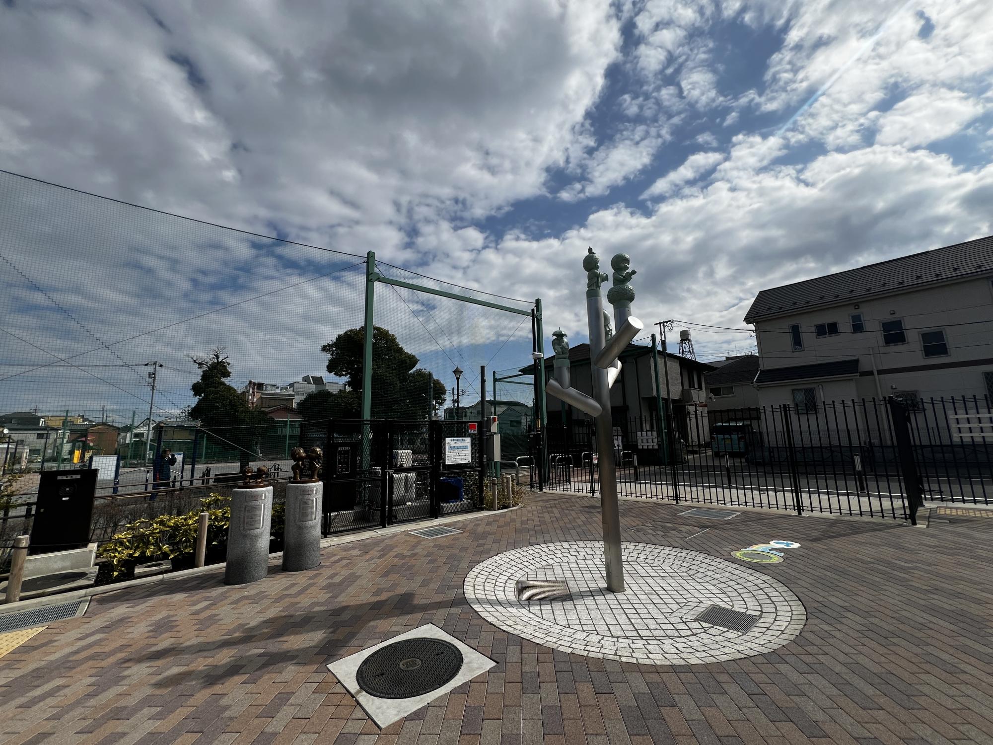 新小岩五丁目公園 （モンチッチ公園）