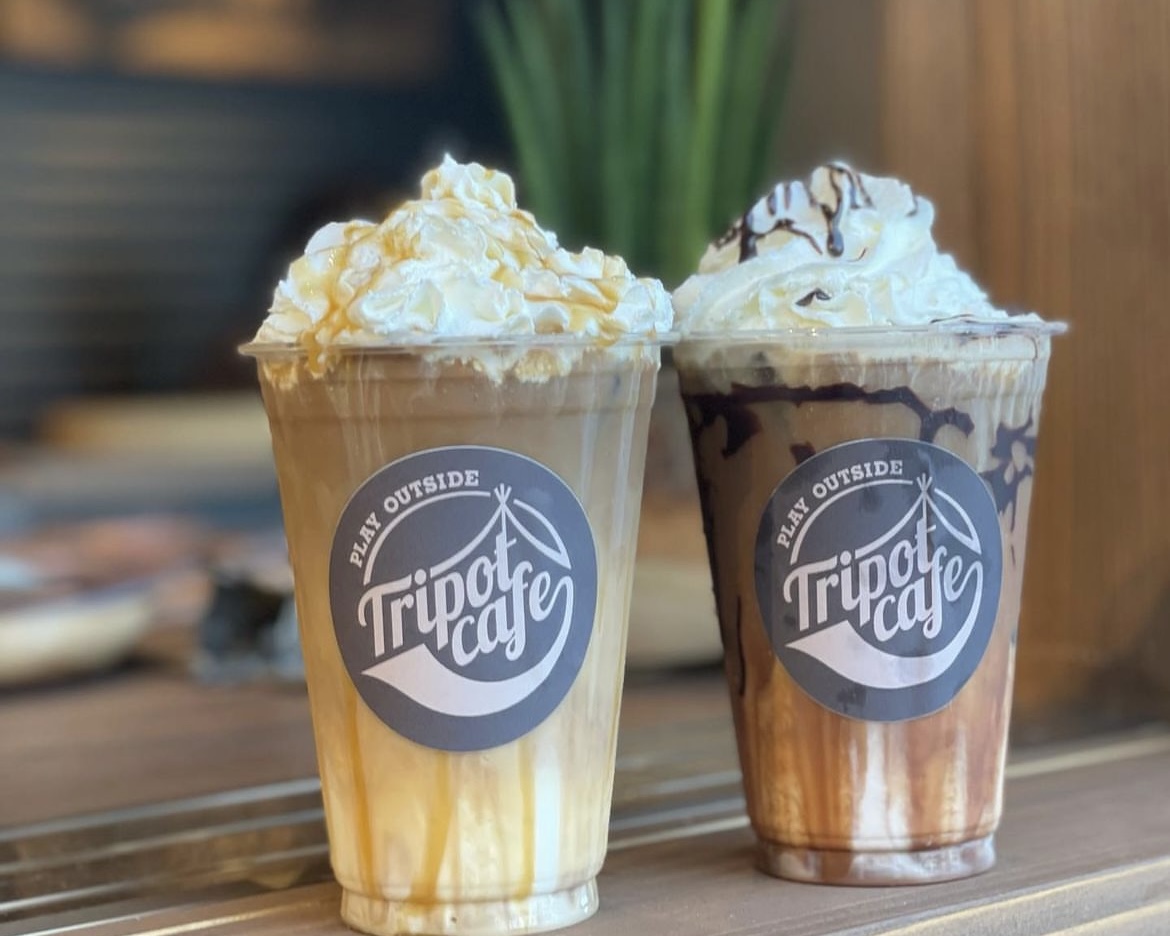 Tripot cafe BAKE stand 布袋駅