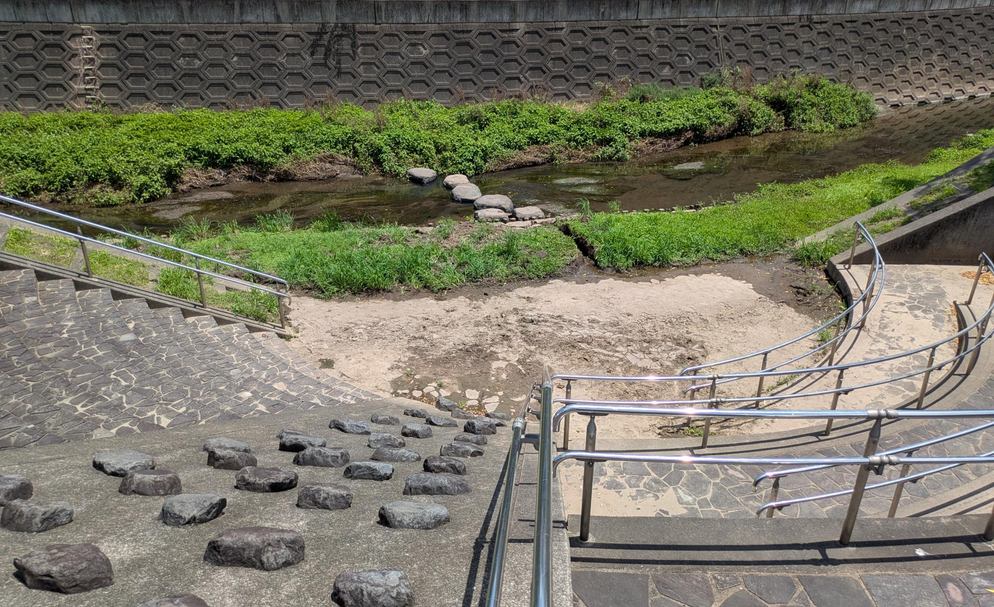 東口親水公園