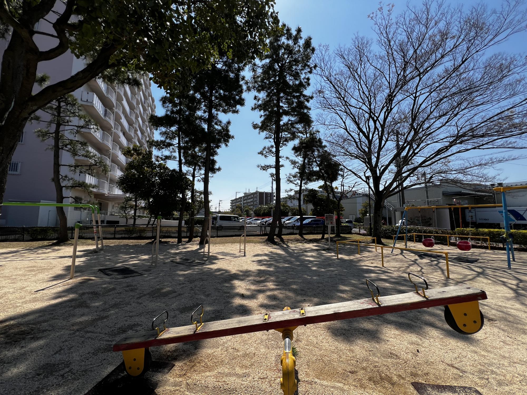 富岡第1街区公園（へび公園）