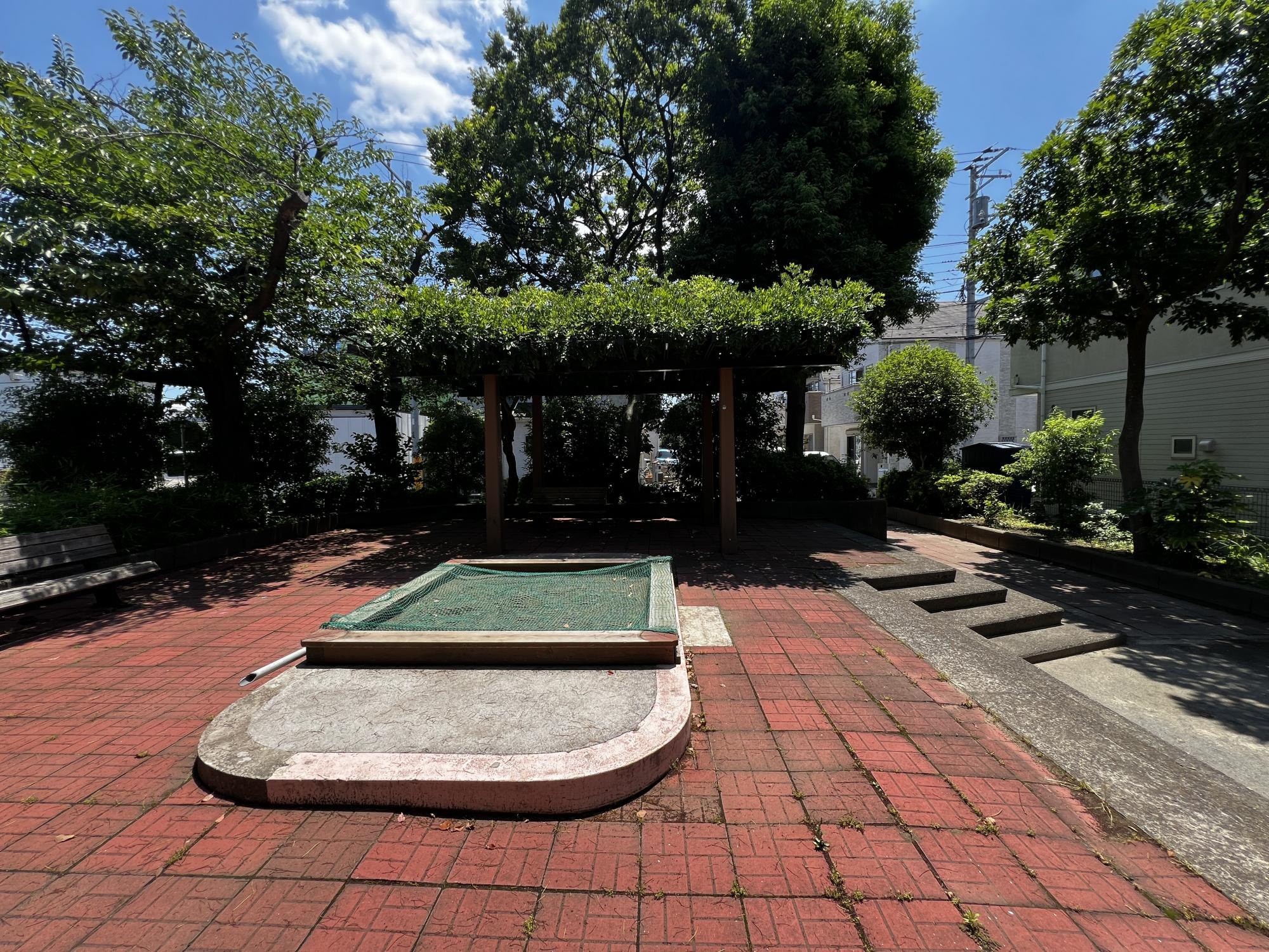 本一色北児童遊園