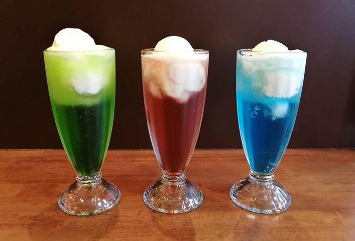 コーヒー・軽食・おやつ　Kissa　F（キッサ　エフ）