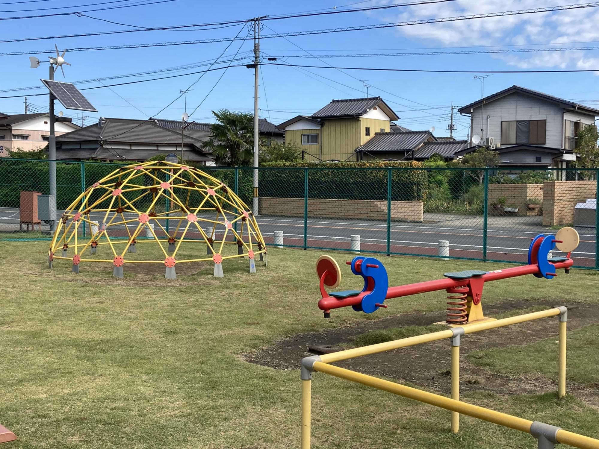 スダジイ広場