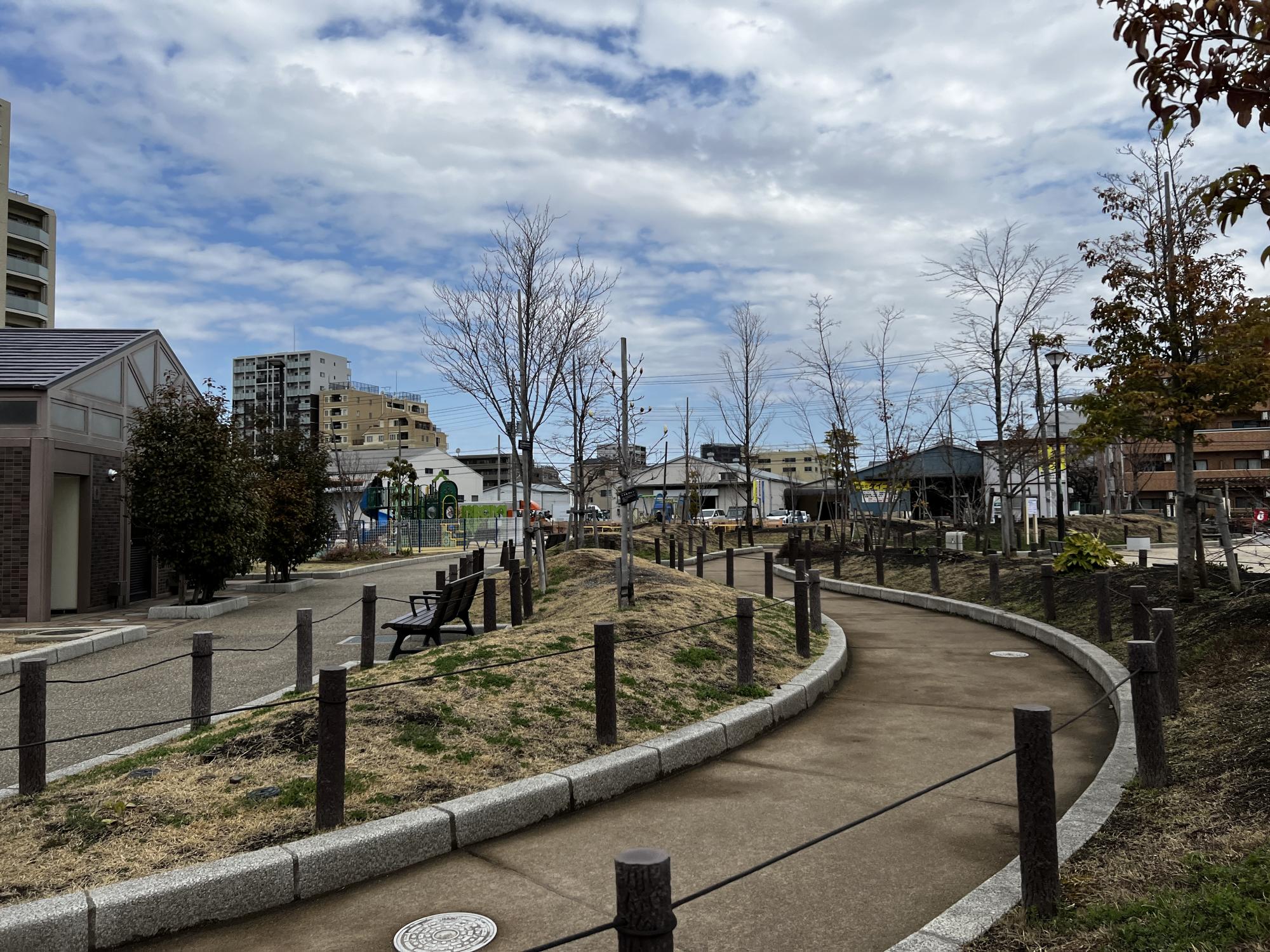 東新小岩二丁目かがやき公園