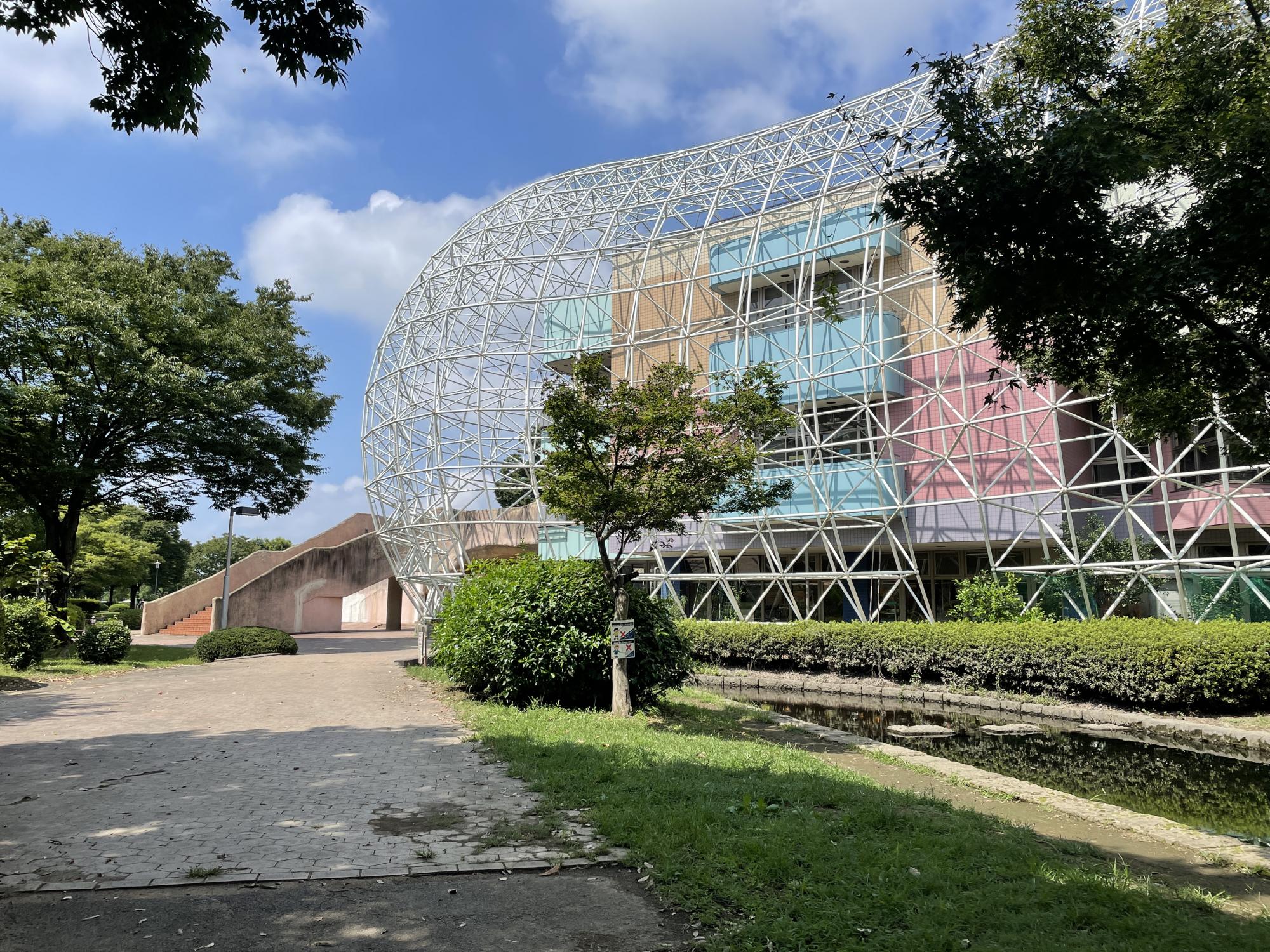 子供のもり公園伊勢崎　まゆドーム