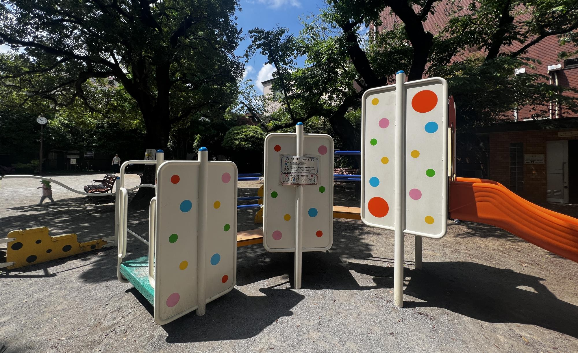 中野区立早稲田通り公園