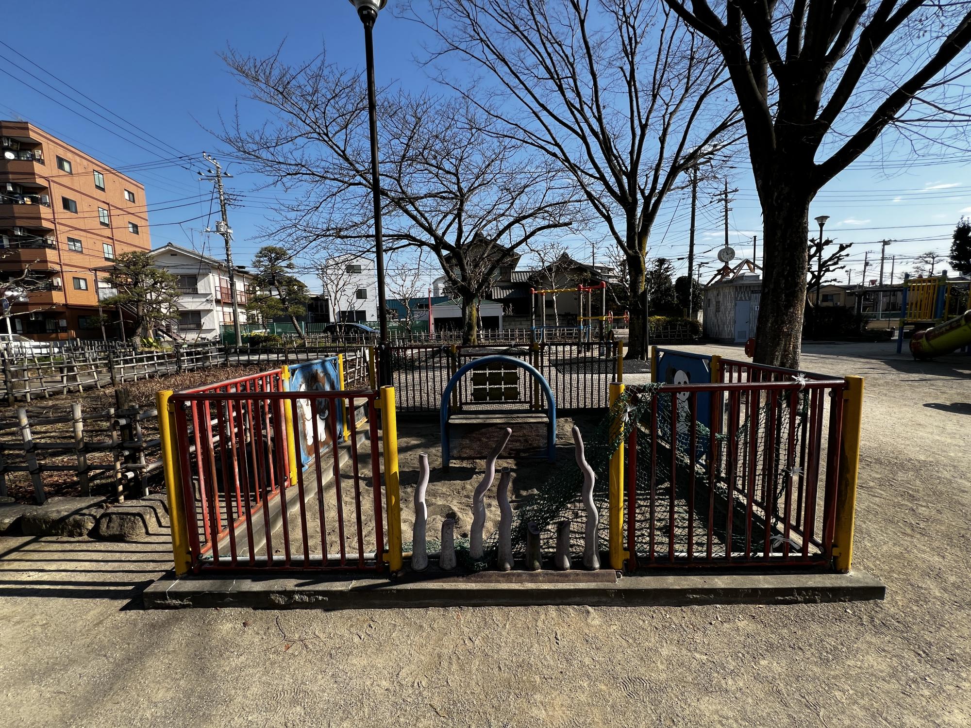 江戸川区立新堀しゃくやく公園