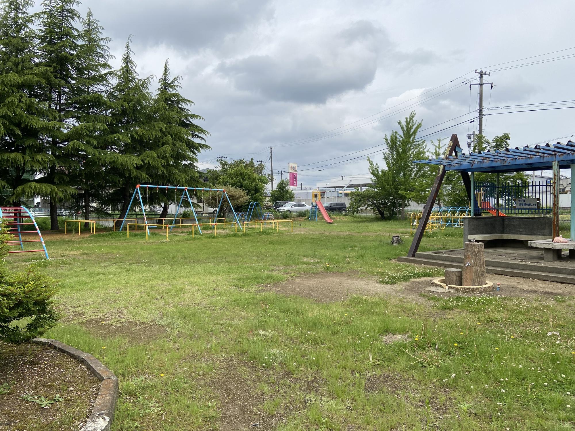 鳥海柳児童公園