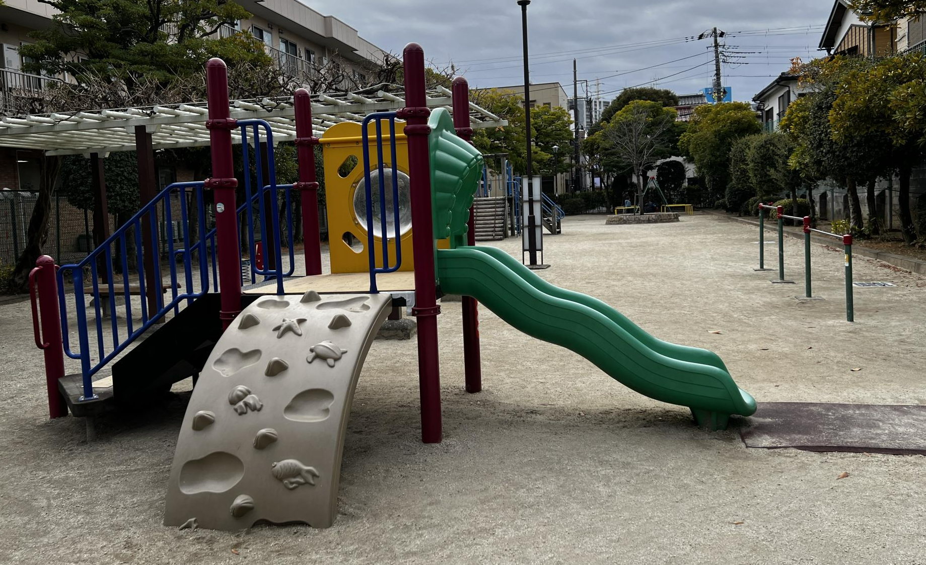 一之江三丁目南公園