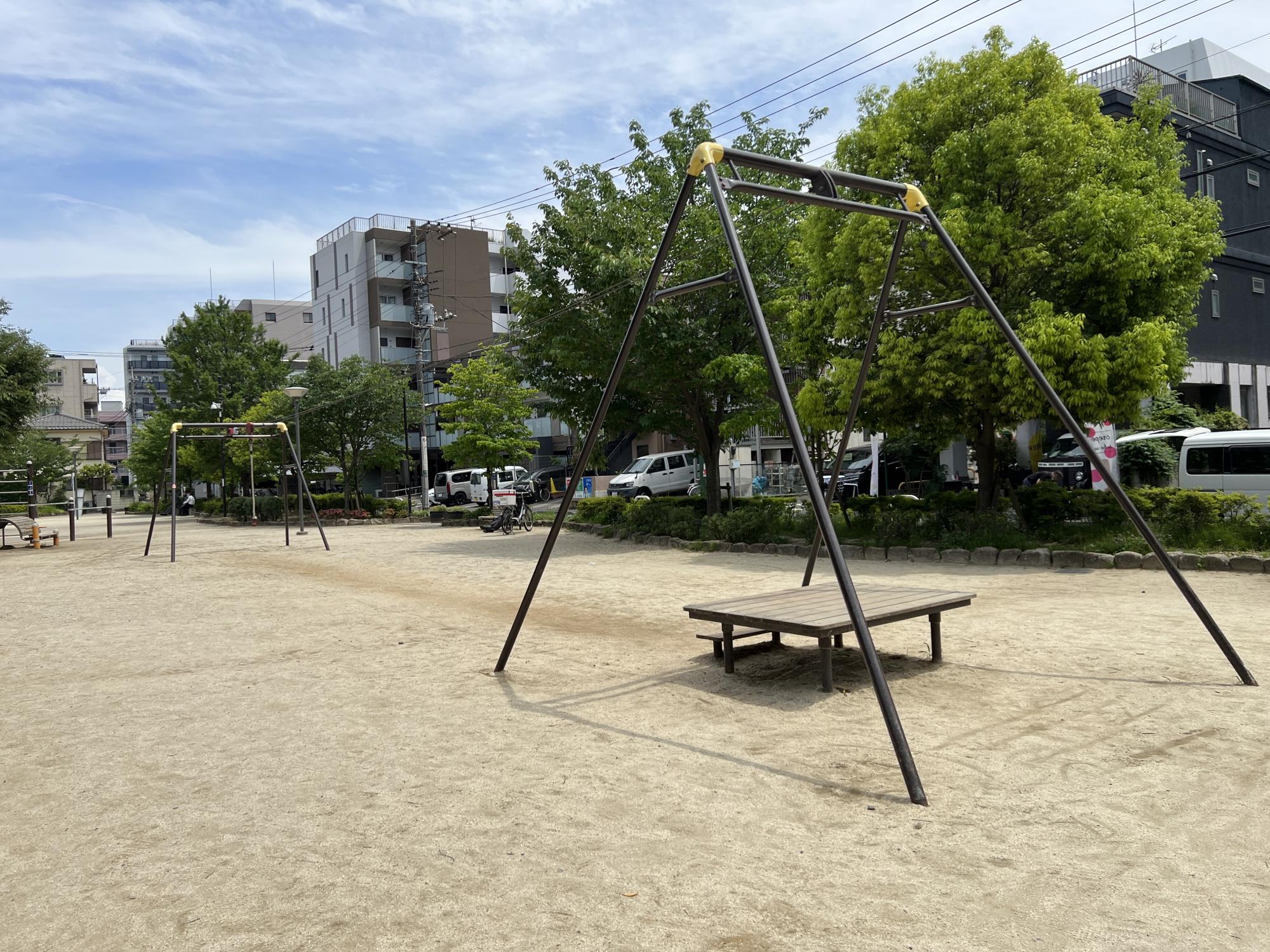 仲町（なかちょう）公園