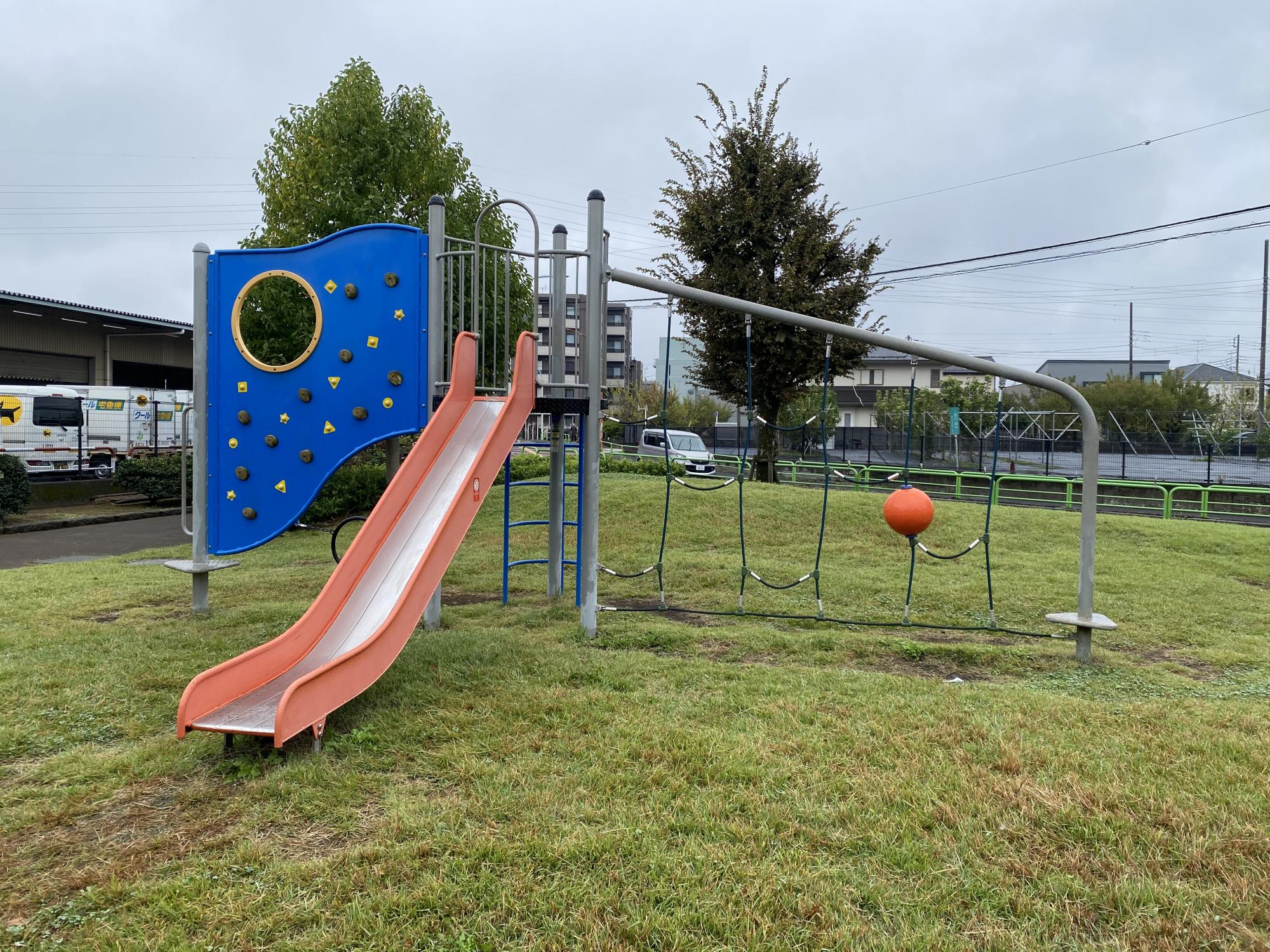 久保新田こぶし公園