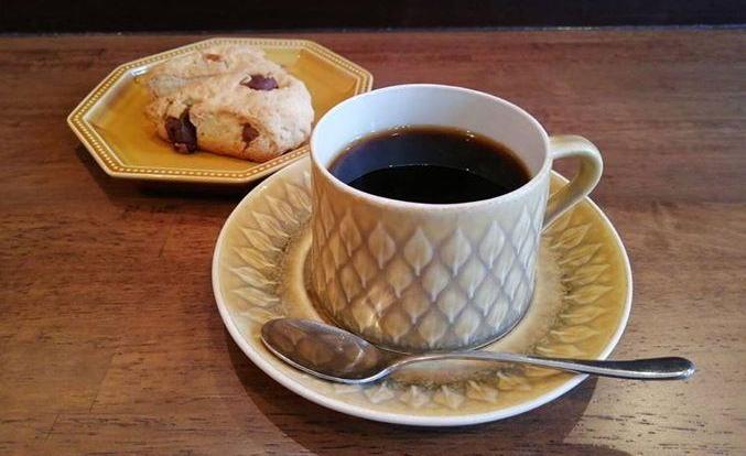 コーヒー・軽食・おやつ　Kissa　F（キッサ　エフ）