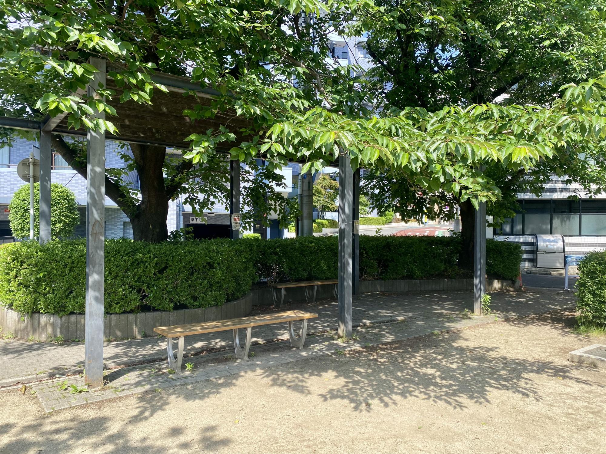 稲荷塚公園