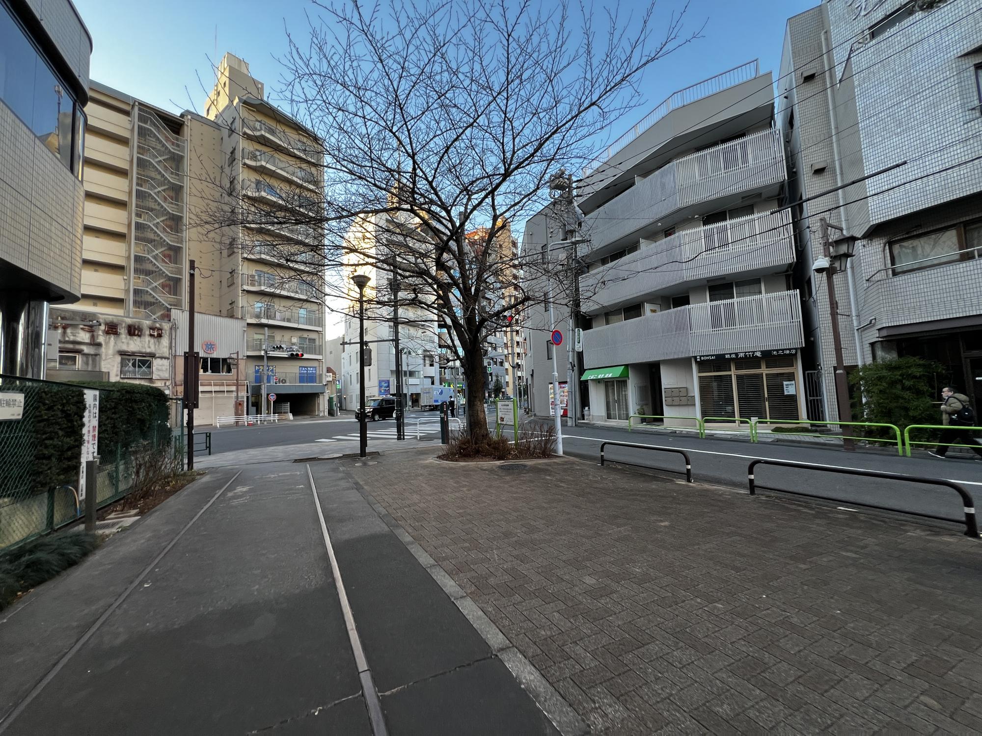 池之端（いけのはた）児童遊園
