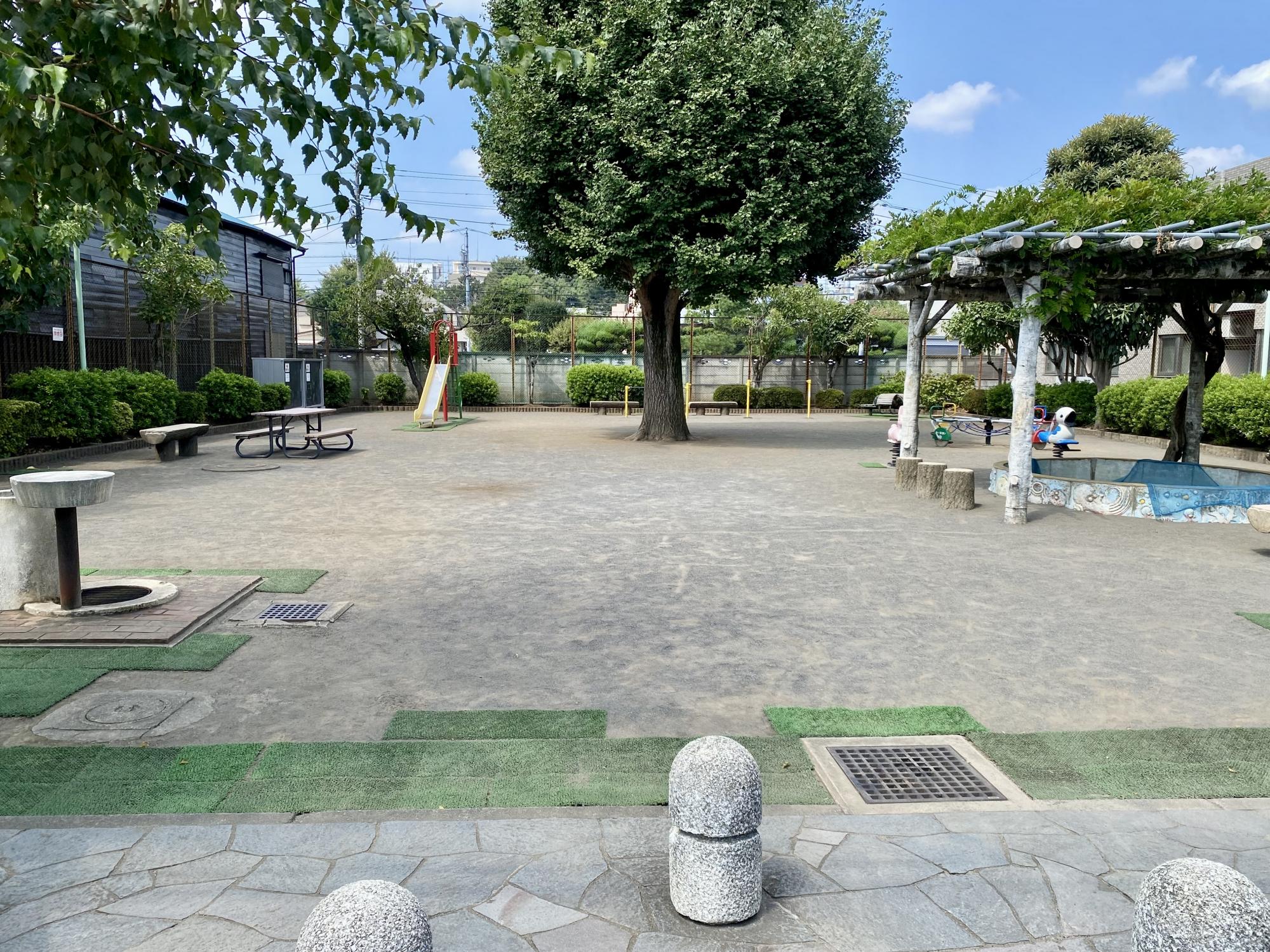 下連雀しらかば児童公園