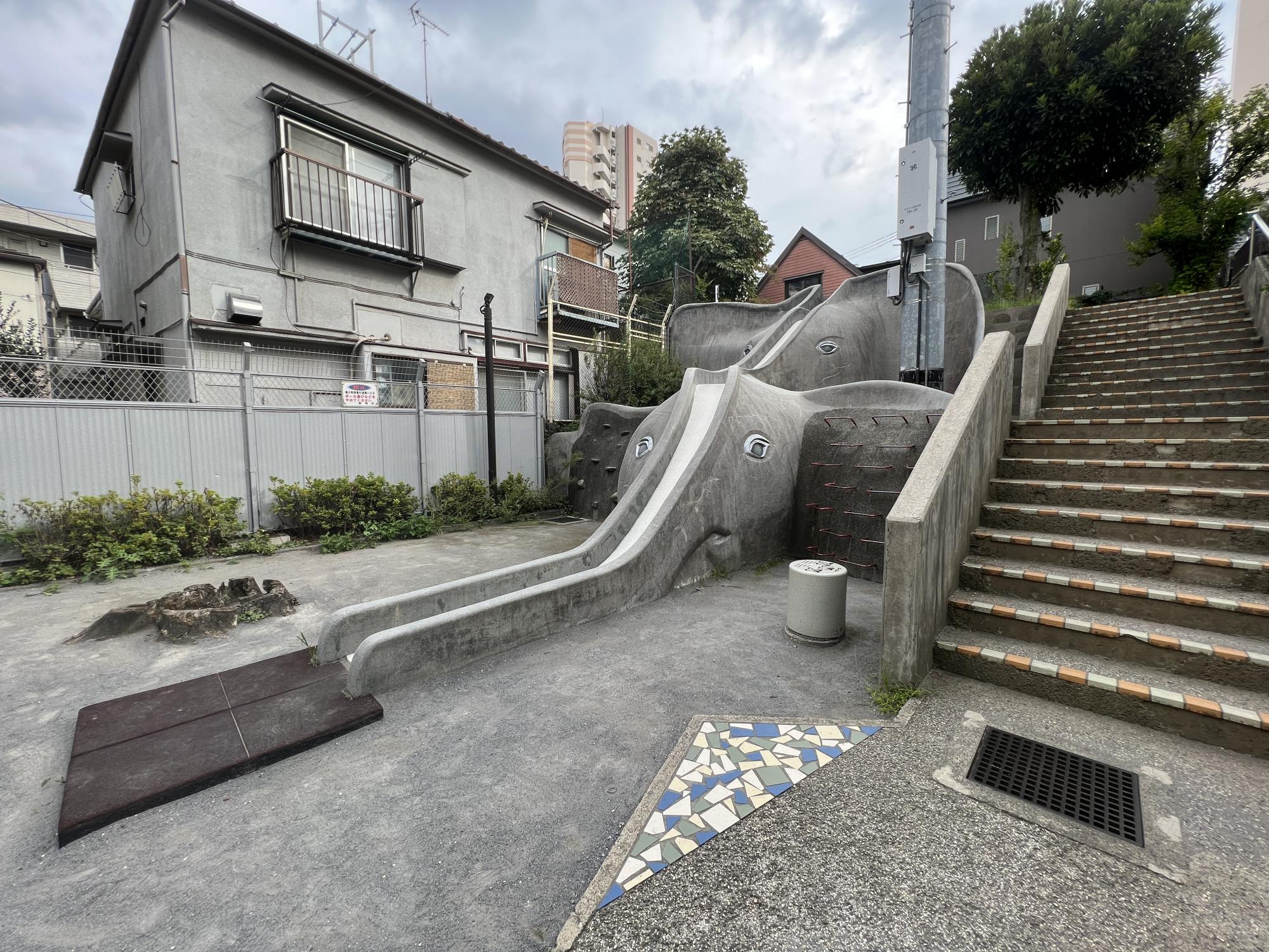 新宿区あかぎ児童遊園