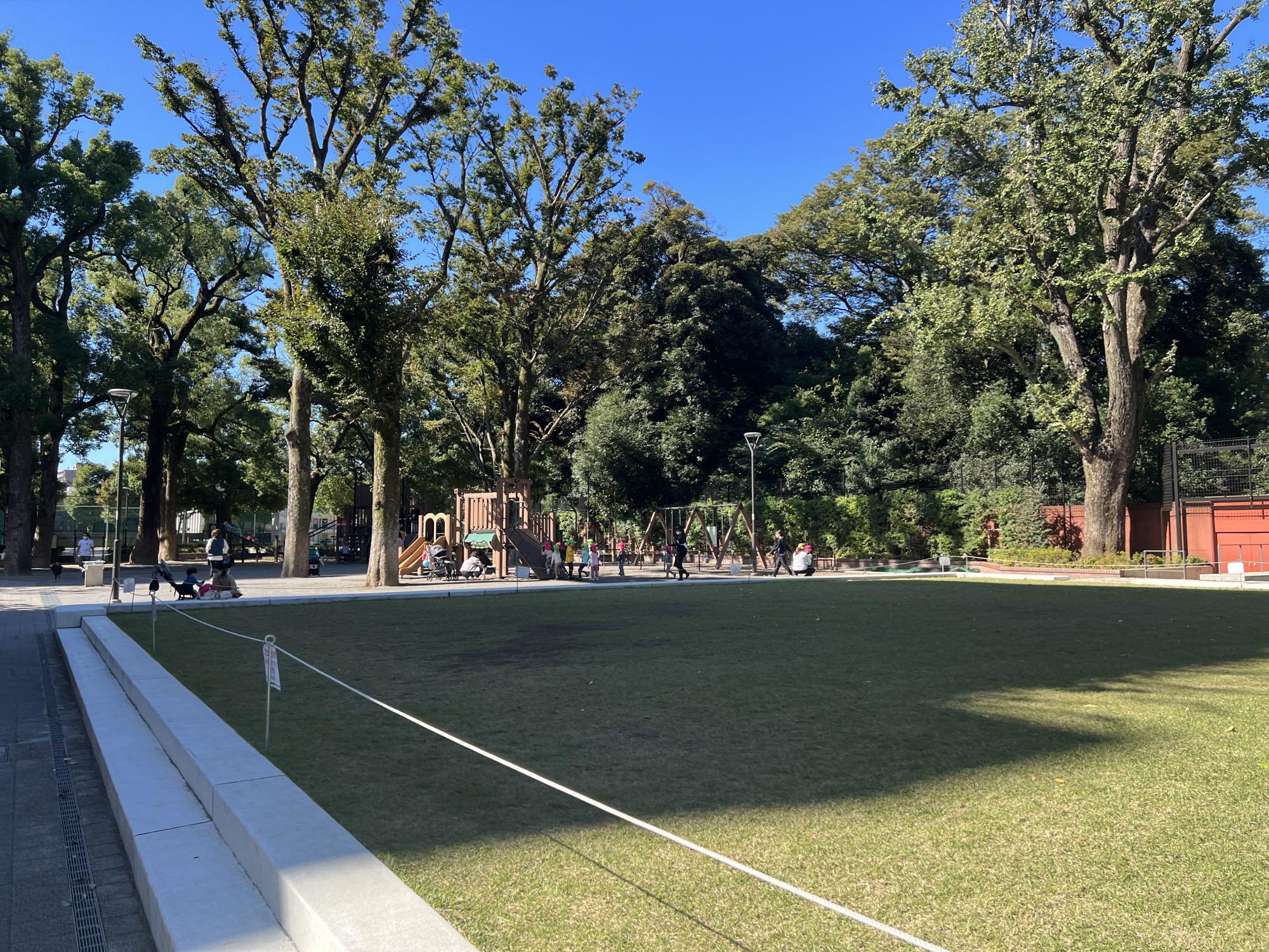 文京区立六義公園