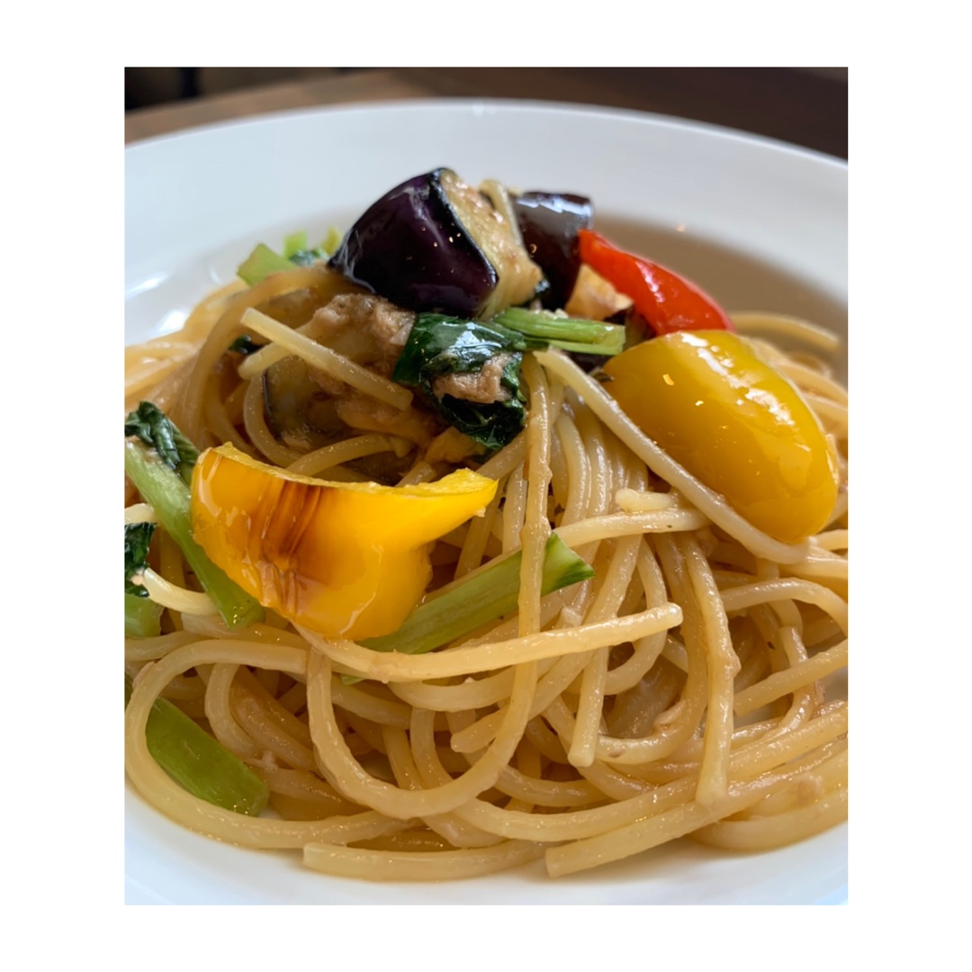 migi to hidari (ミギトヒダリ)