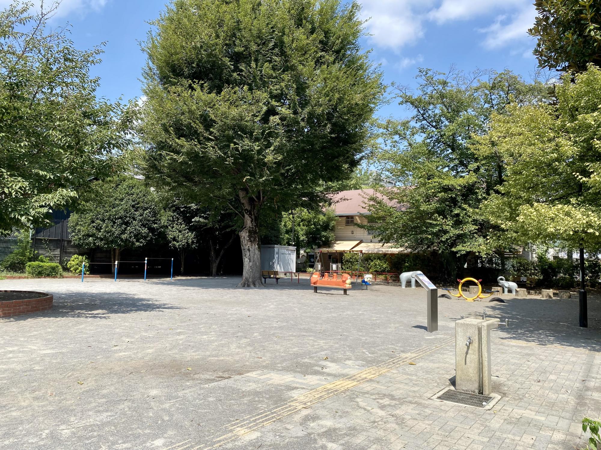 下連雀きたうら児童公園