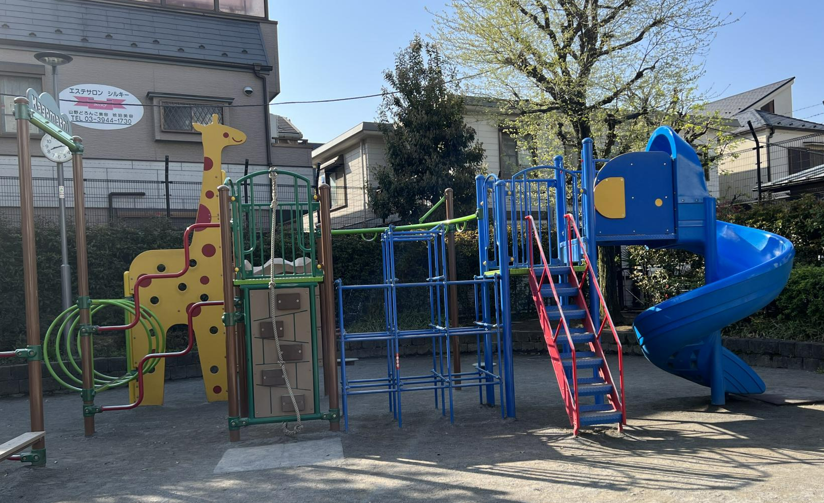 文京区立駕籠町（かごまち）公園