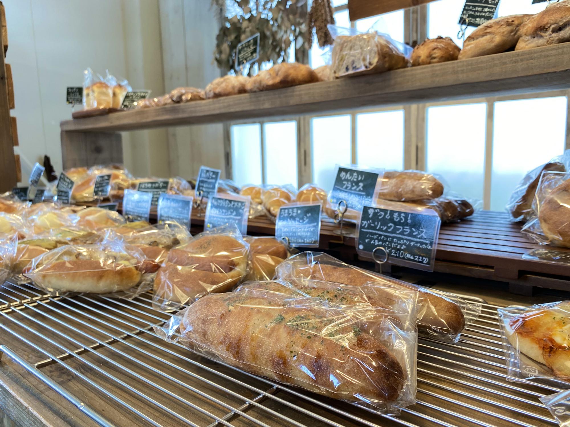 momochami Bread（モモチャミブレッド）