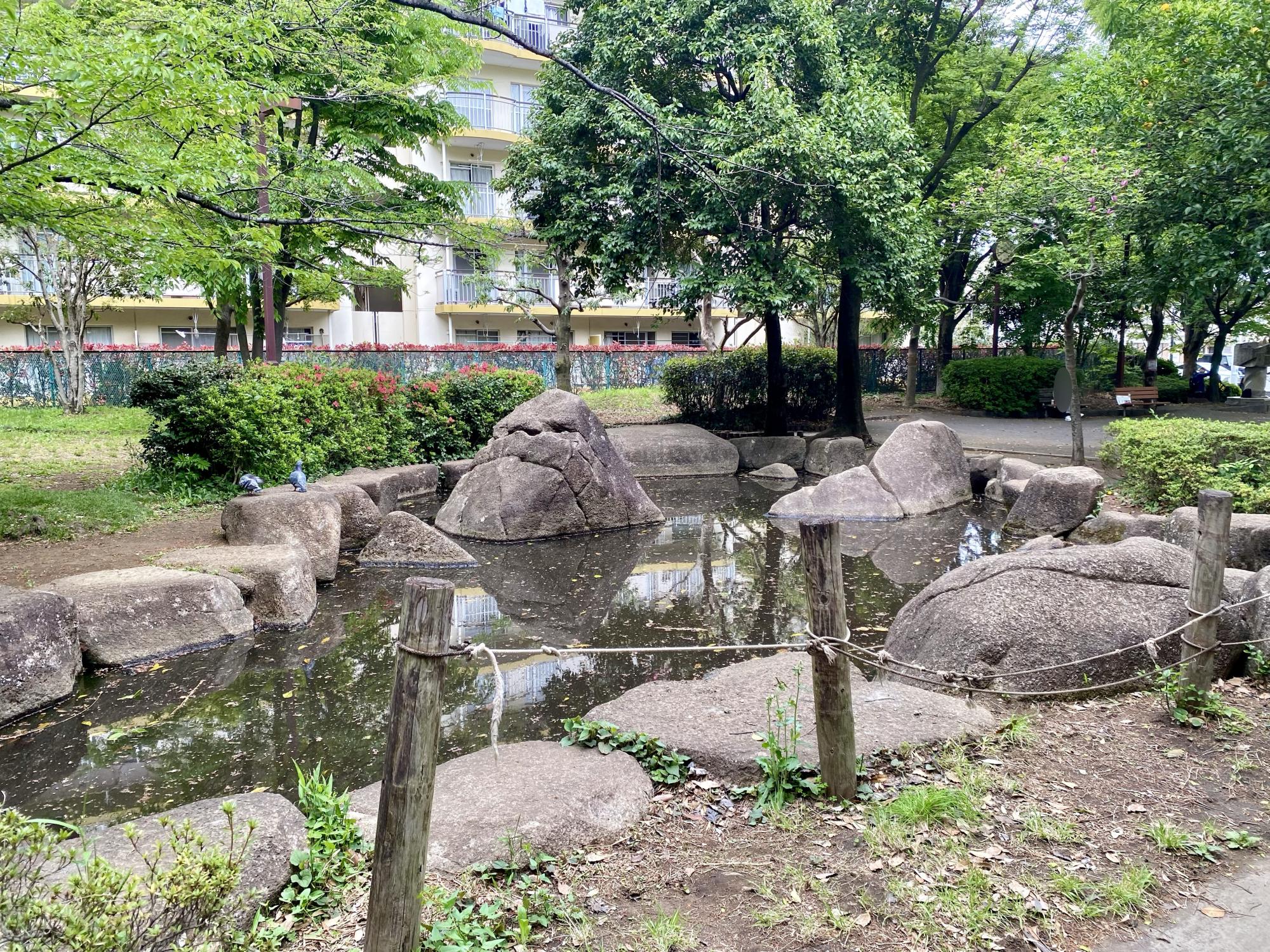 谷戸イチョウ公園