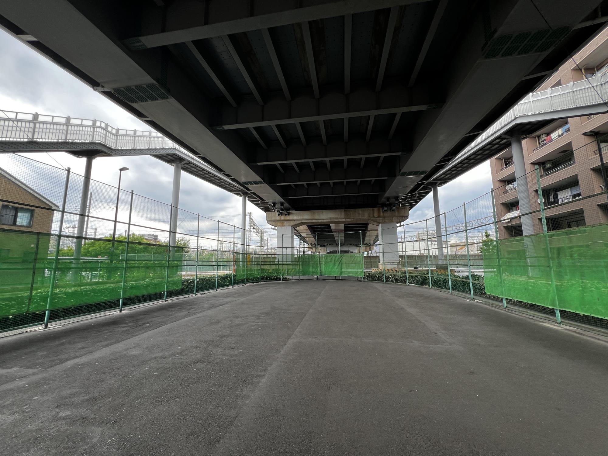 環七高架下南児童遊園