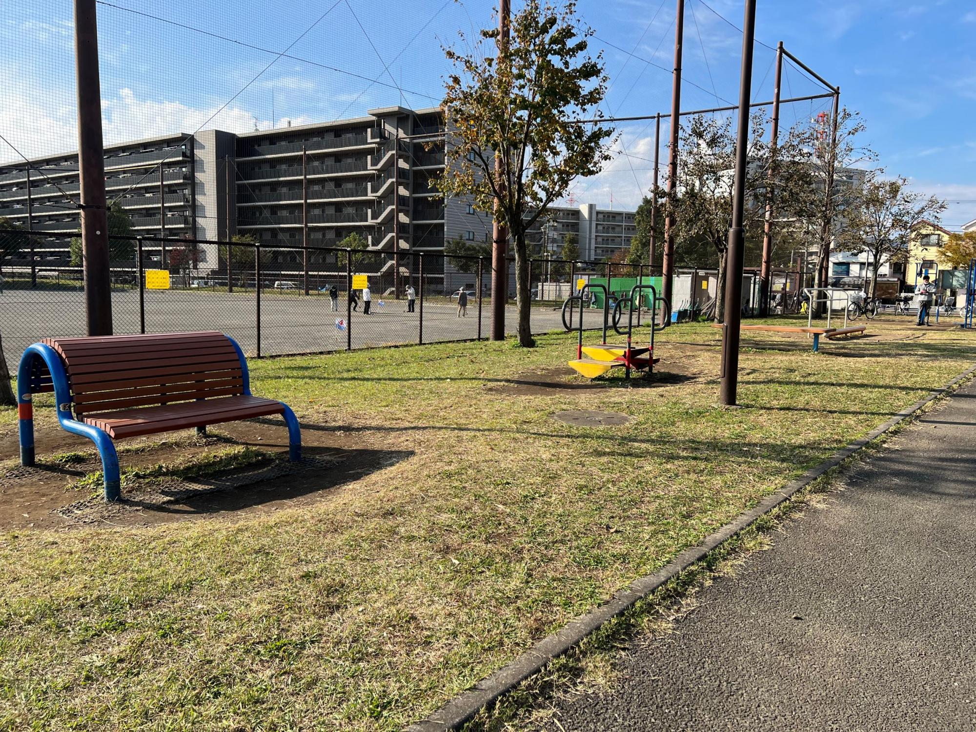新鶴見公園