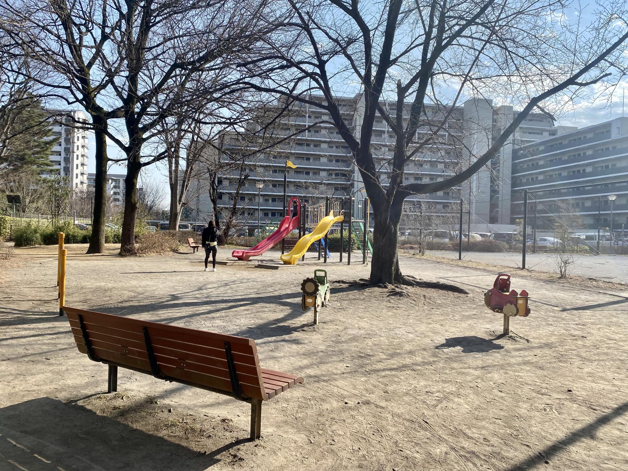 ひばりヶ丘団地南公園