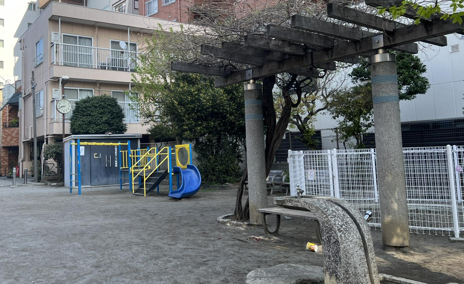 北区立滝野川菊谷(きくたに)児童遊園