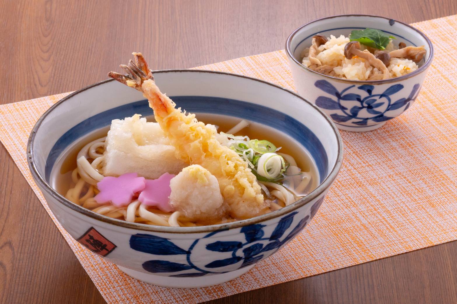 めん房本陣　鞍月店