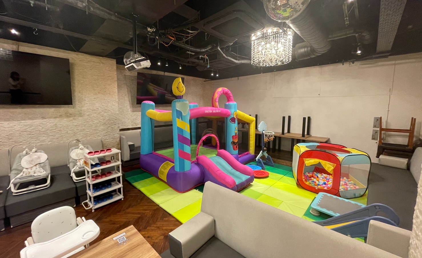 カラオケパセラ新宿靖国通り店