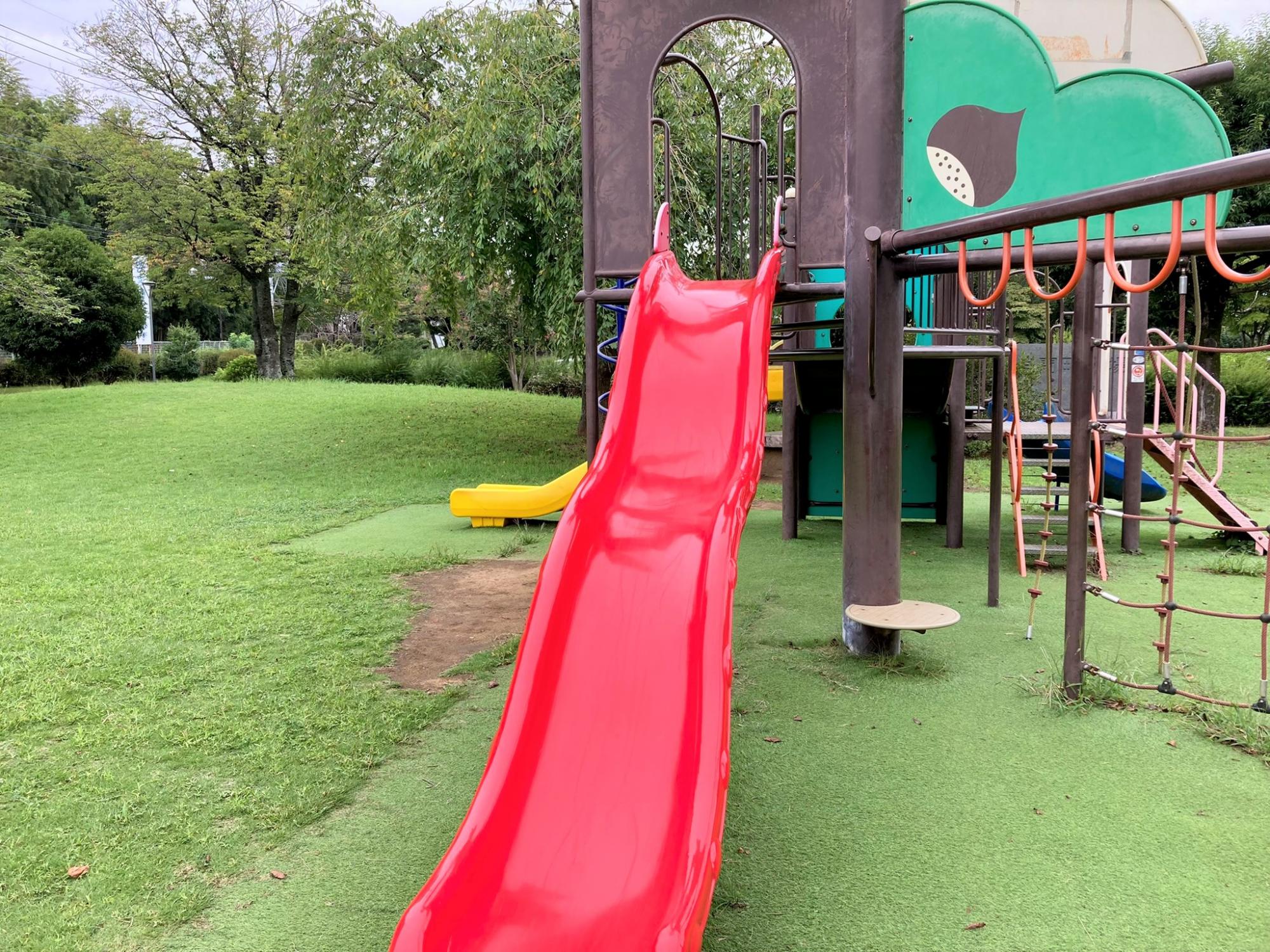 市民センターいわま(遊具広場)