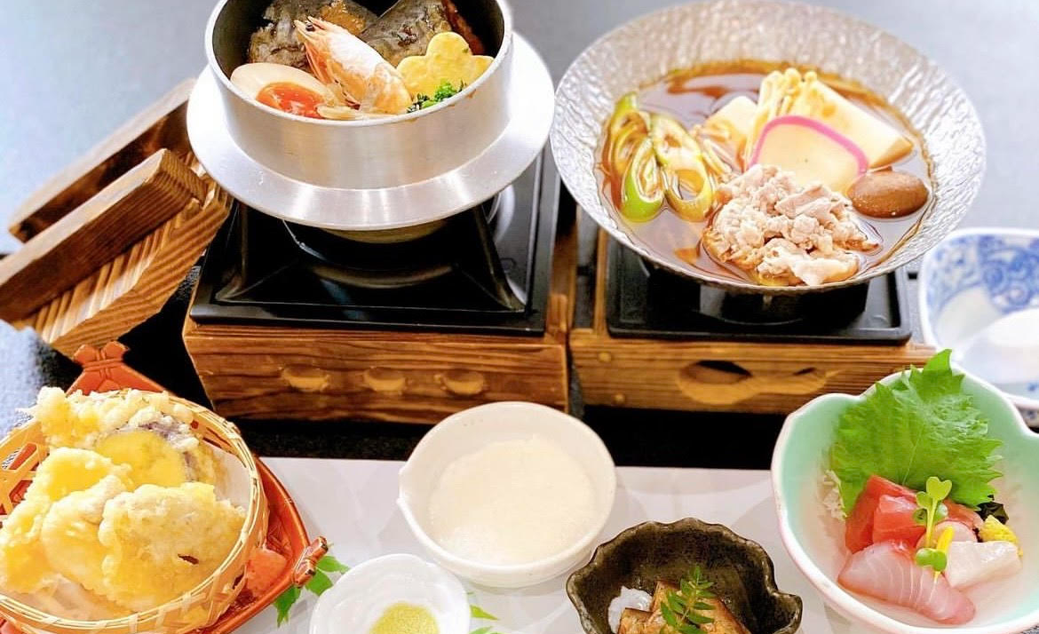 天然にがり寄せ豆冨と釜めし 魚信