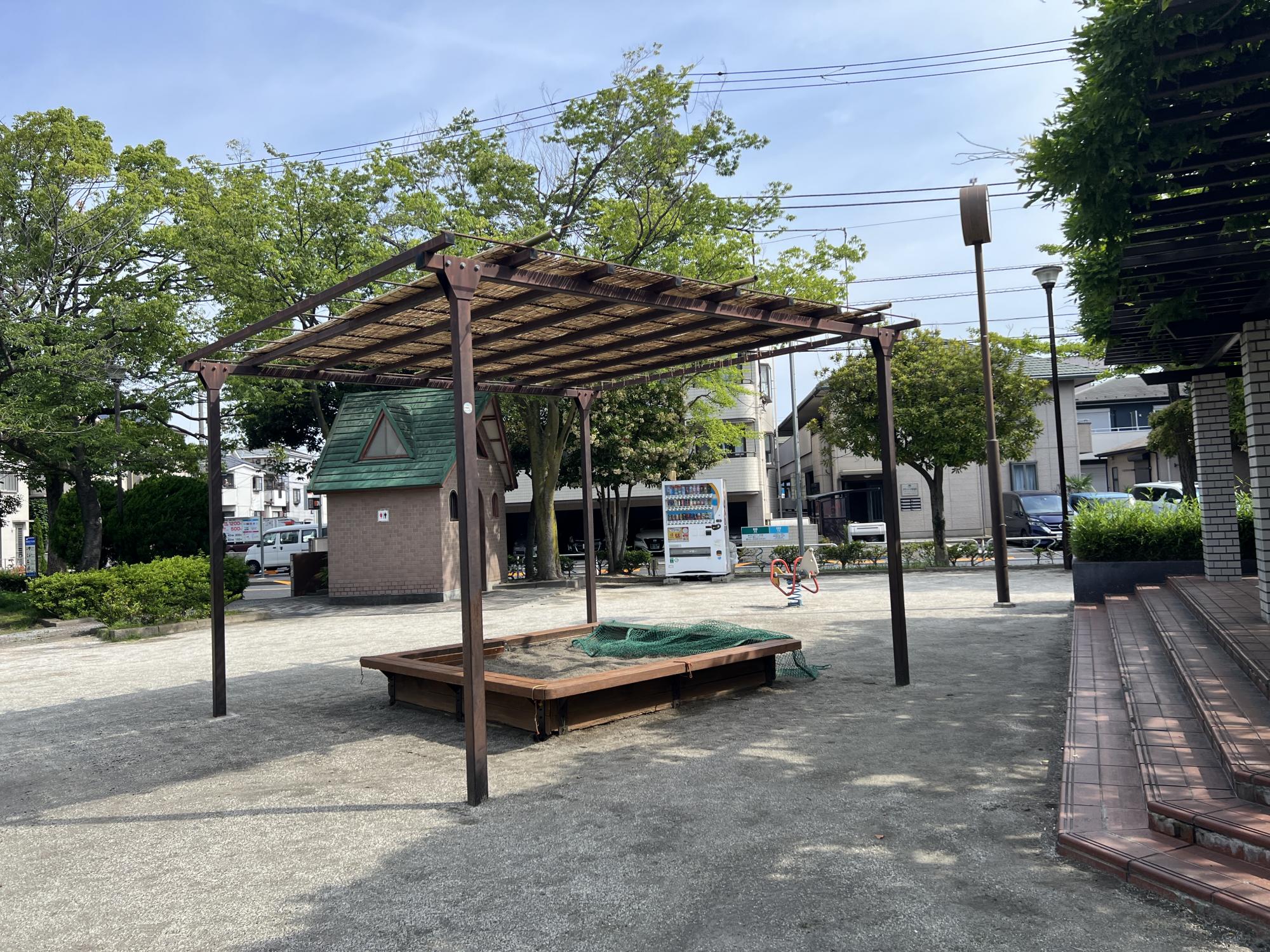 東葛西四丁目公園